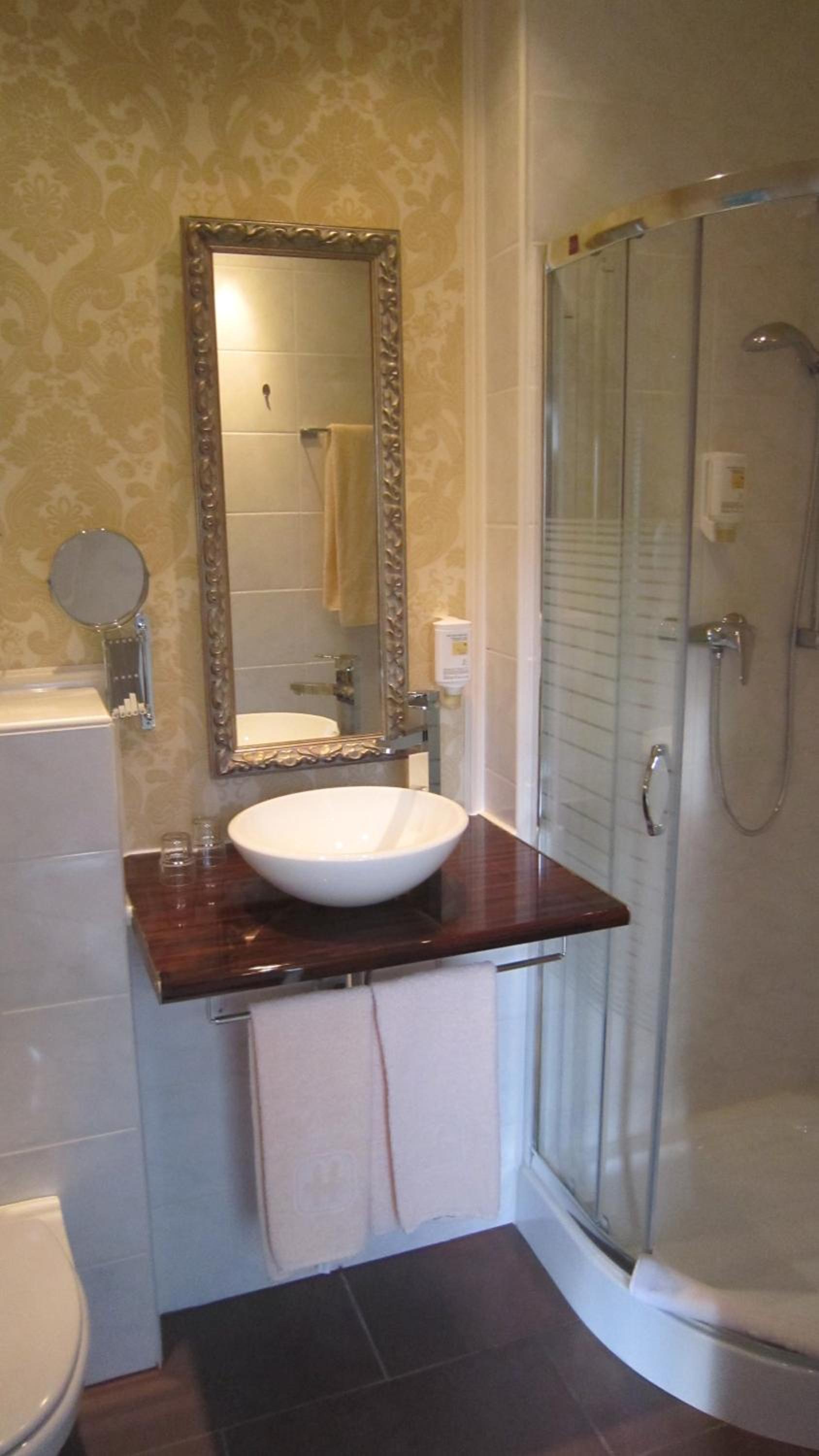 Double or Twin Room photo 3