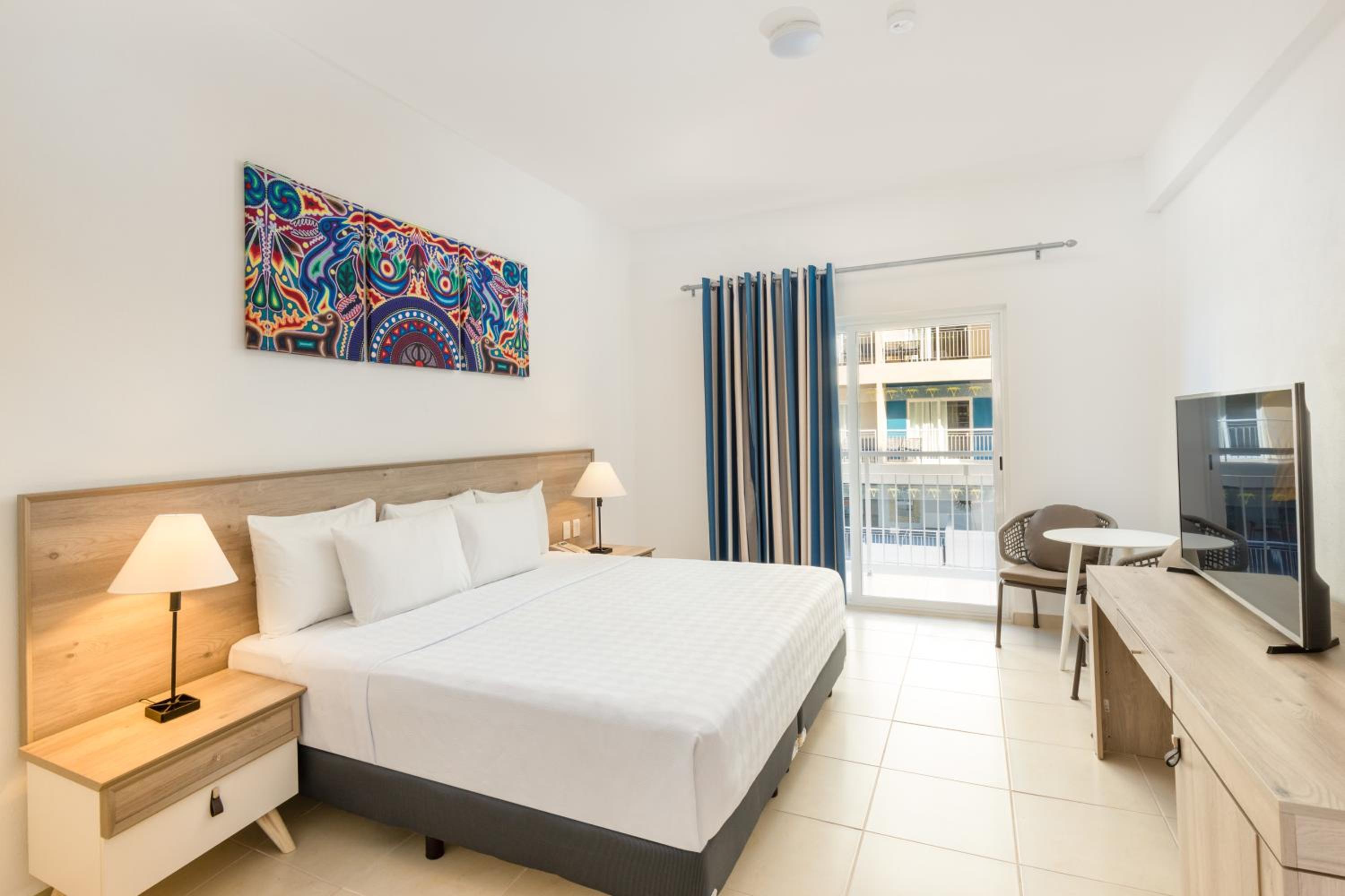 Ocean View, 1 King Bed - Photo 1
