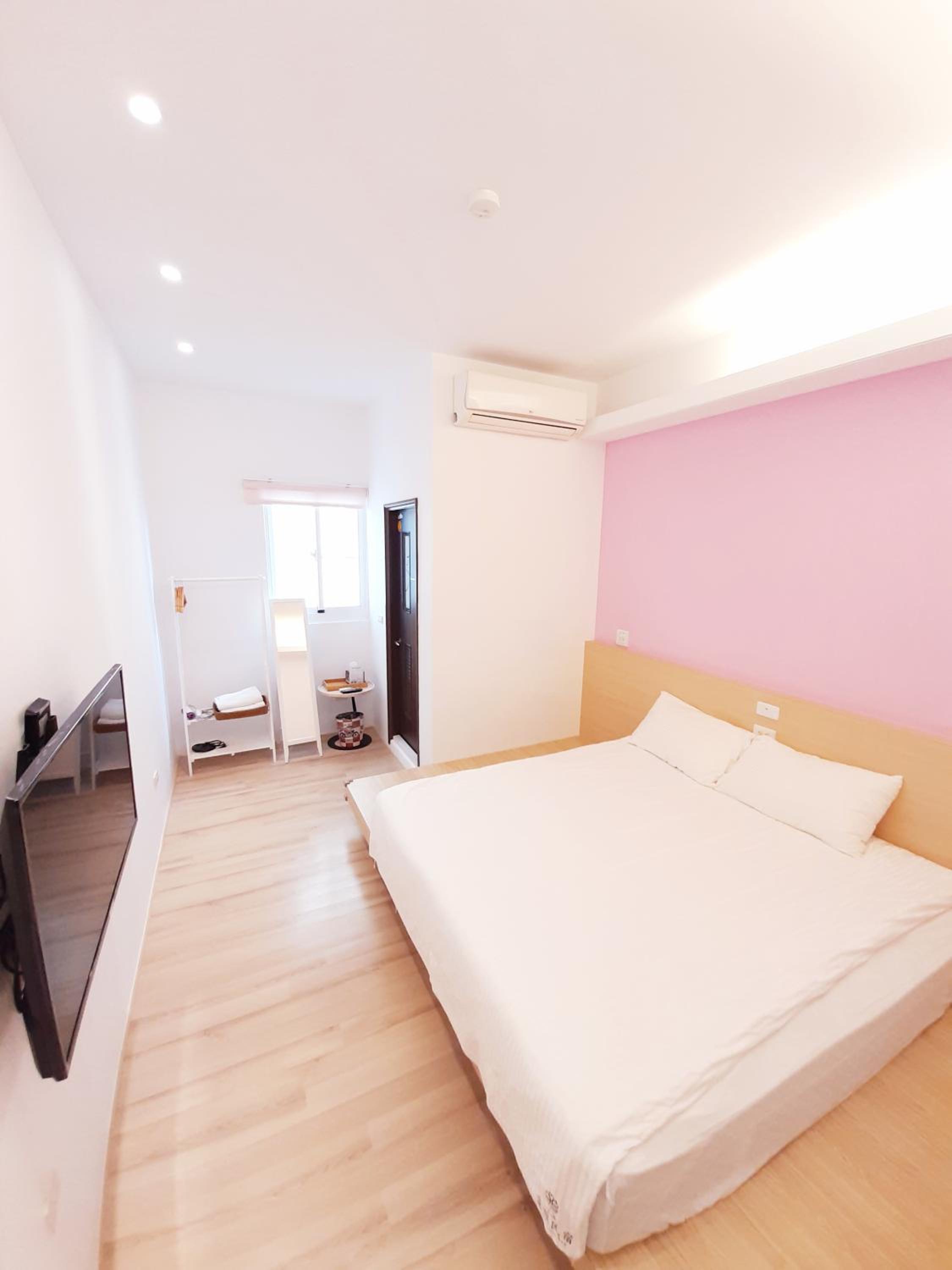 Deluxe Double Room with Shower photo 2