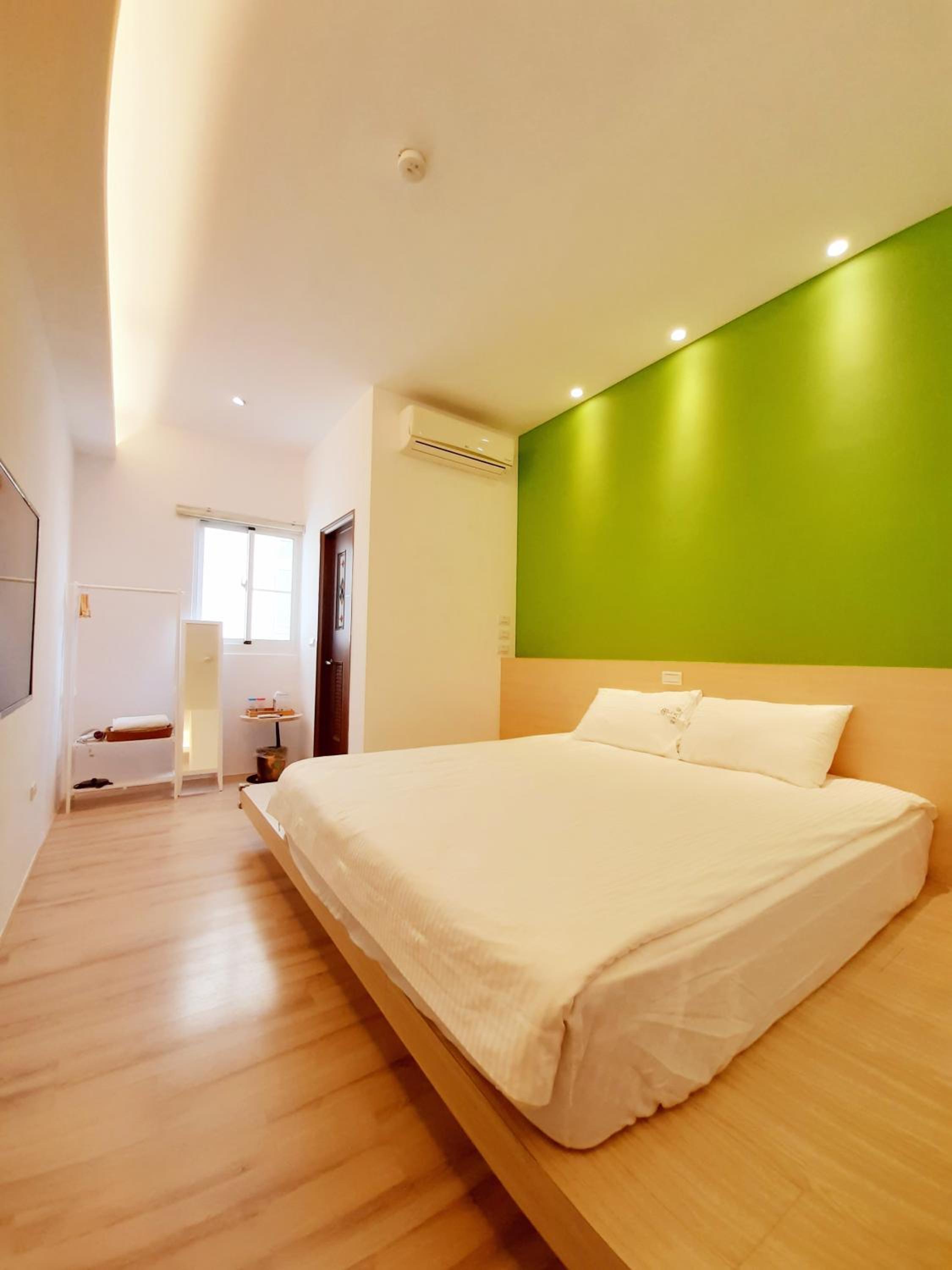 Deluxe Double Room with Shower photo 3