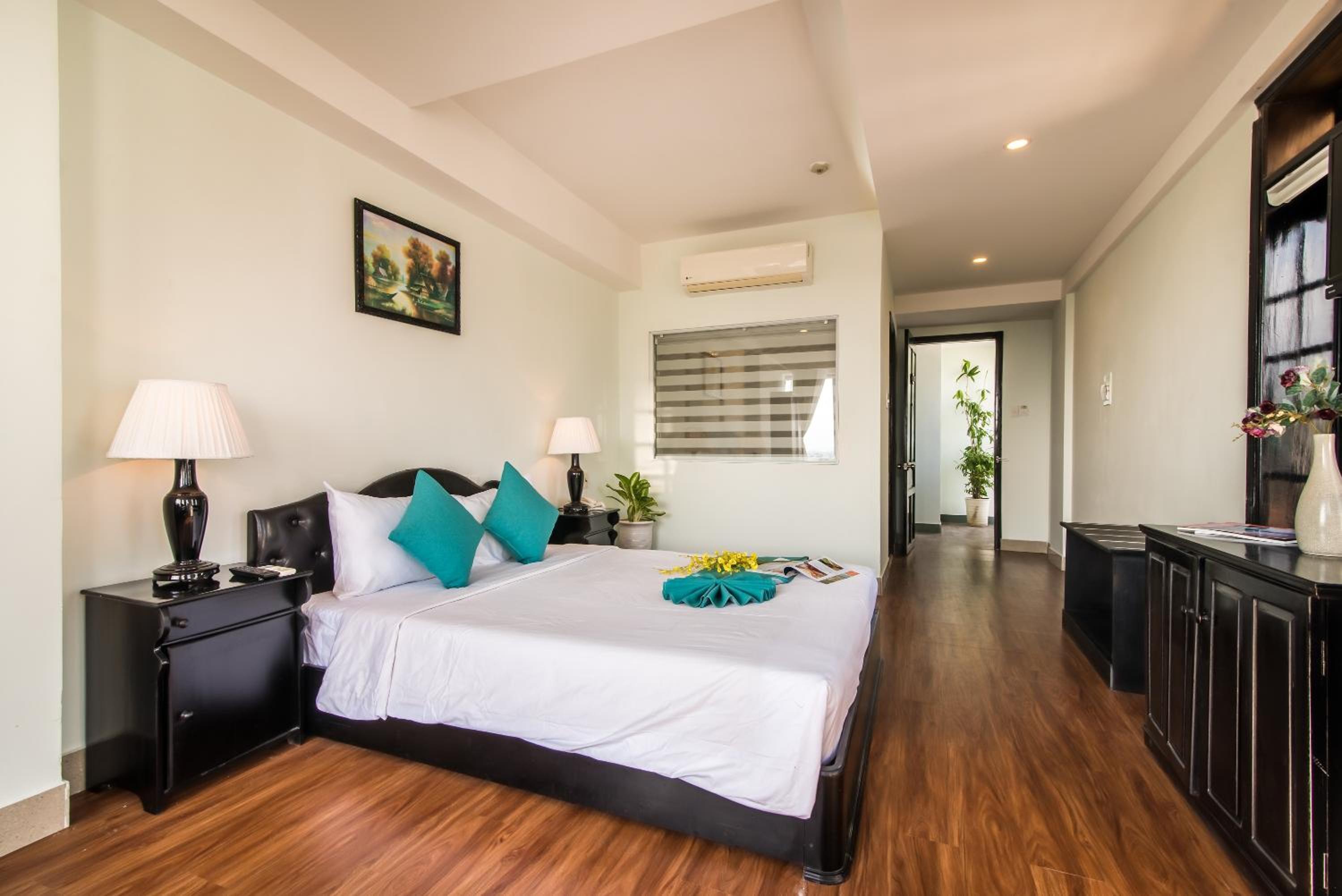Standard Double Room - Photo 7