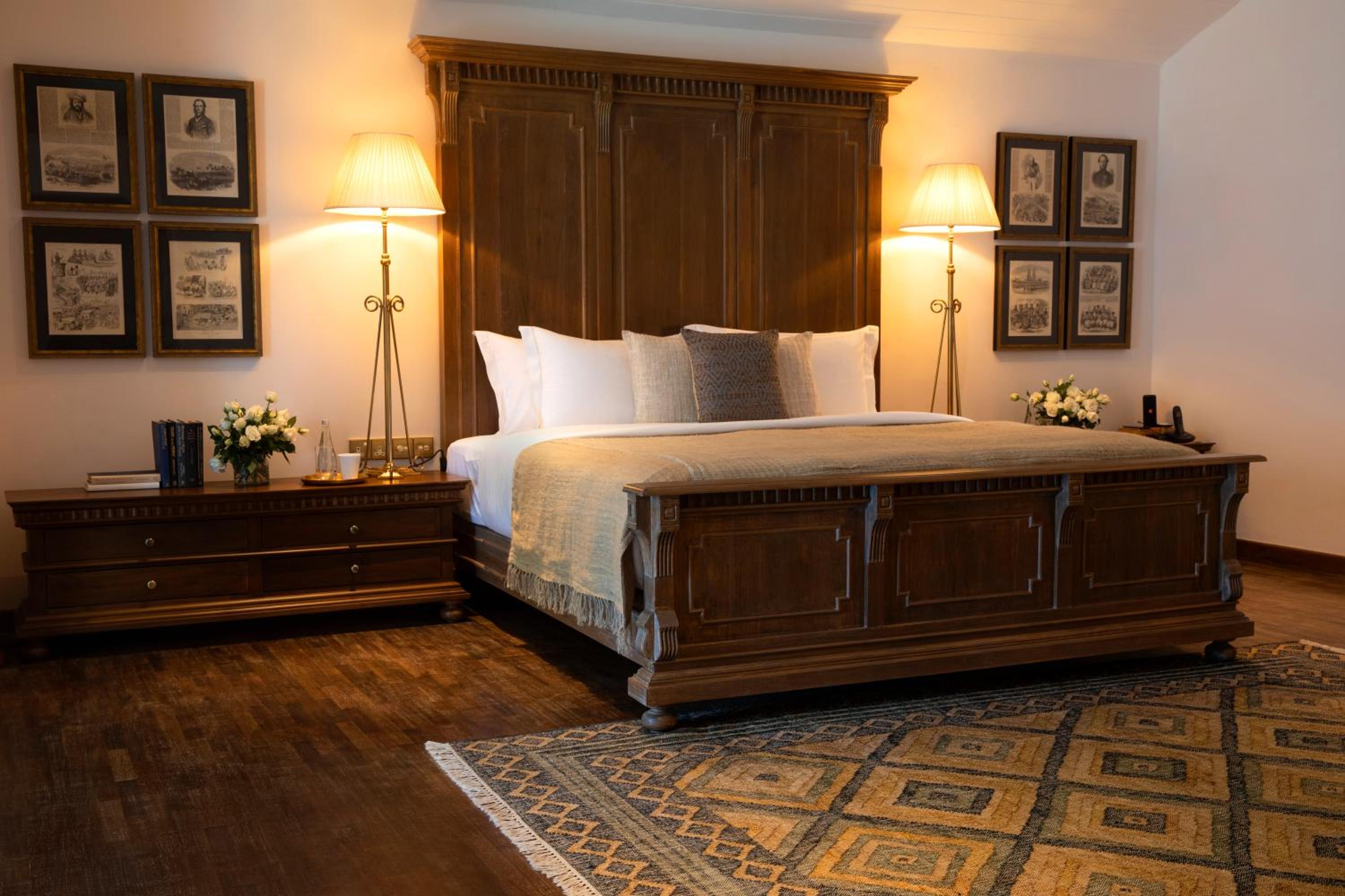 Executive Suite - Photo 8