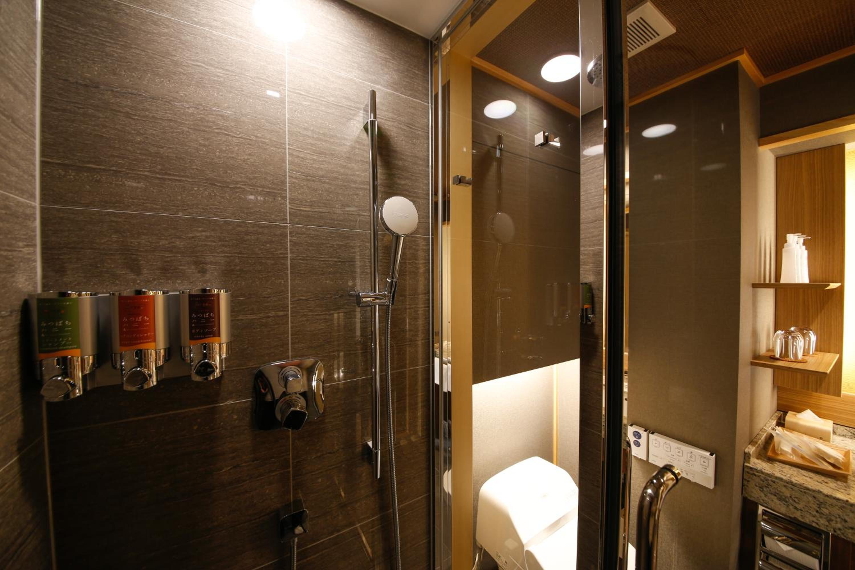 Moderate Twin with terrace - Non-Smoking (5th floor) - Photo 4
