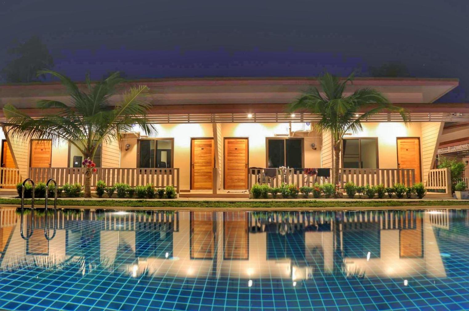 King Room with Pool View photo 3