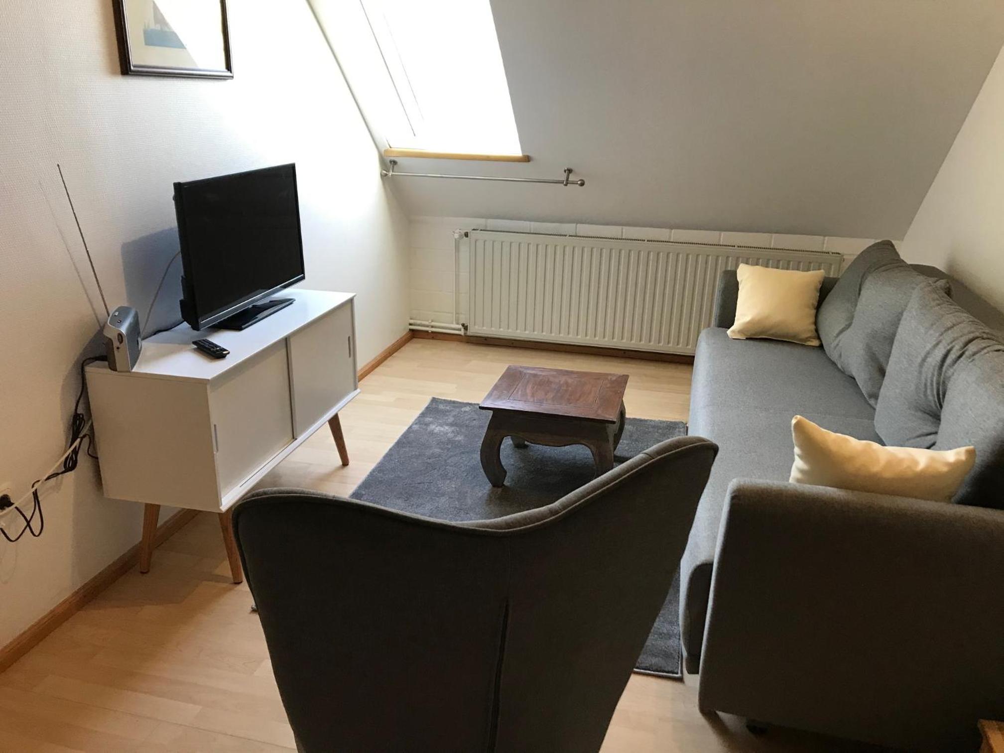 Apartment photo 2