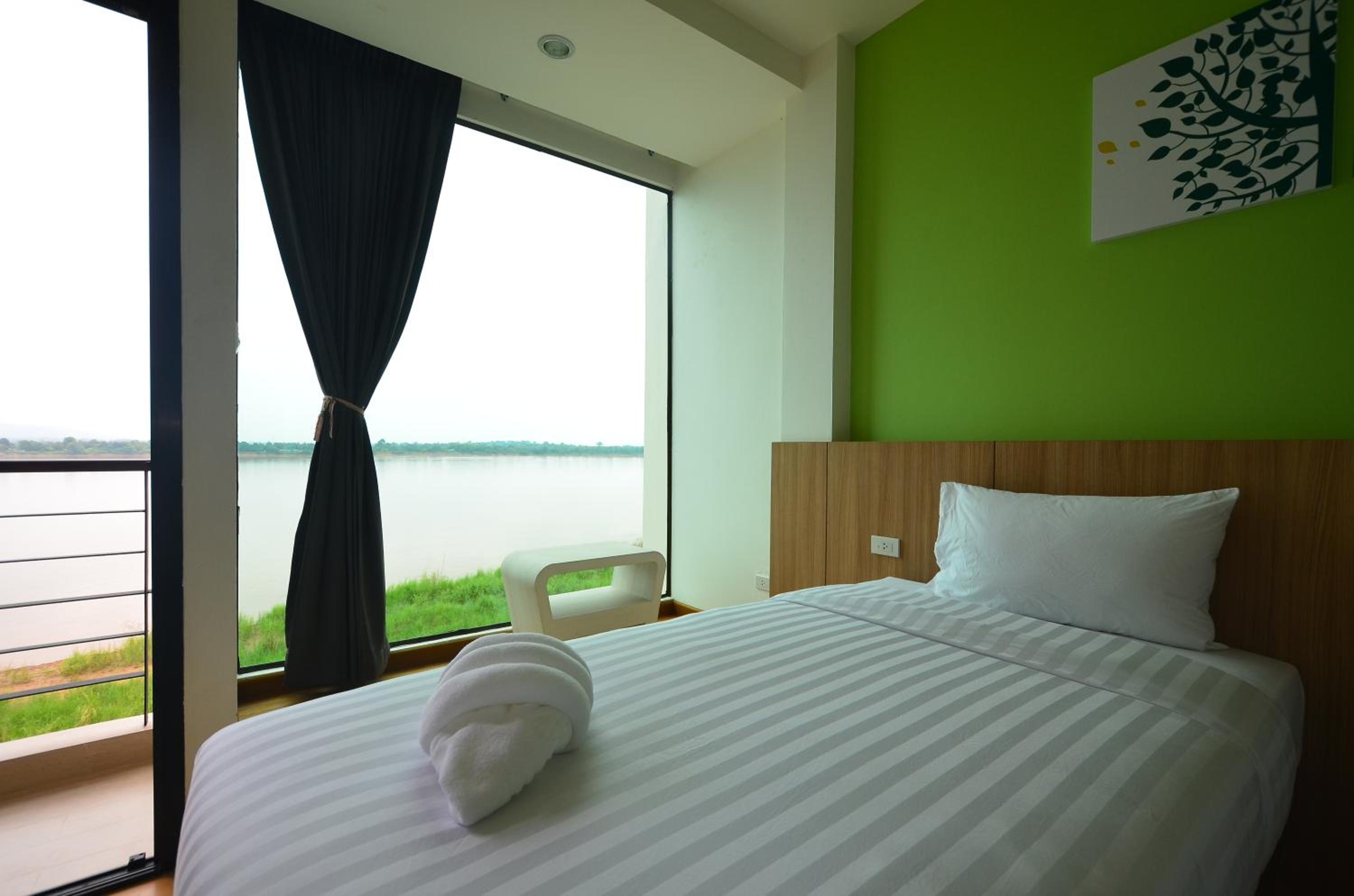 Deluxe Double or Twin Room - Photo 5