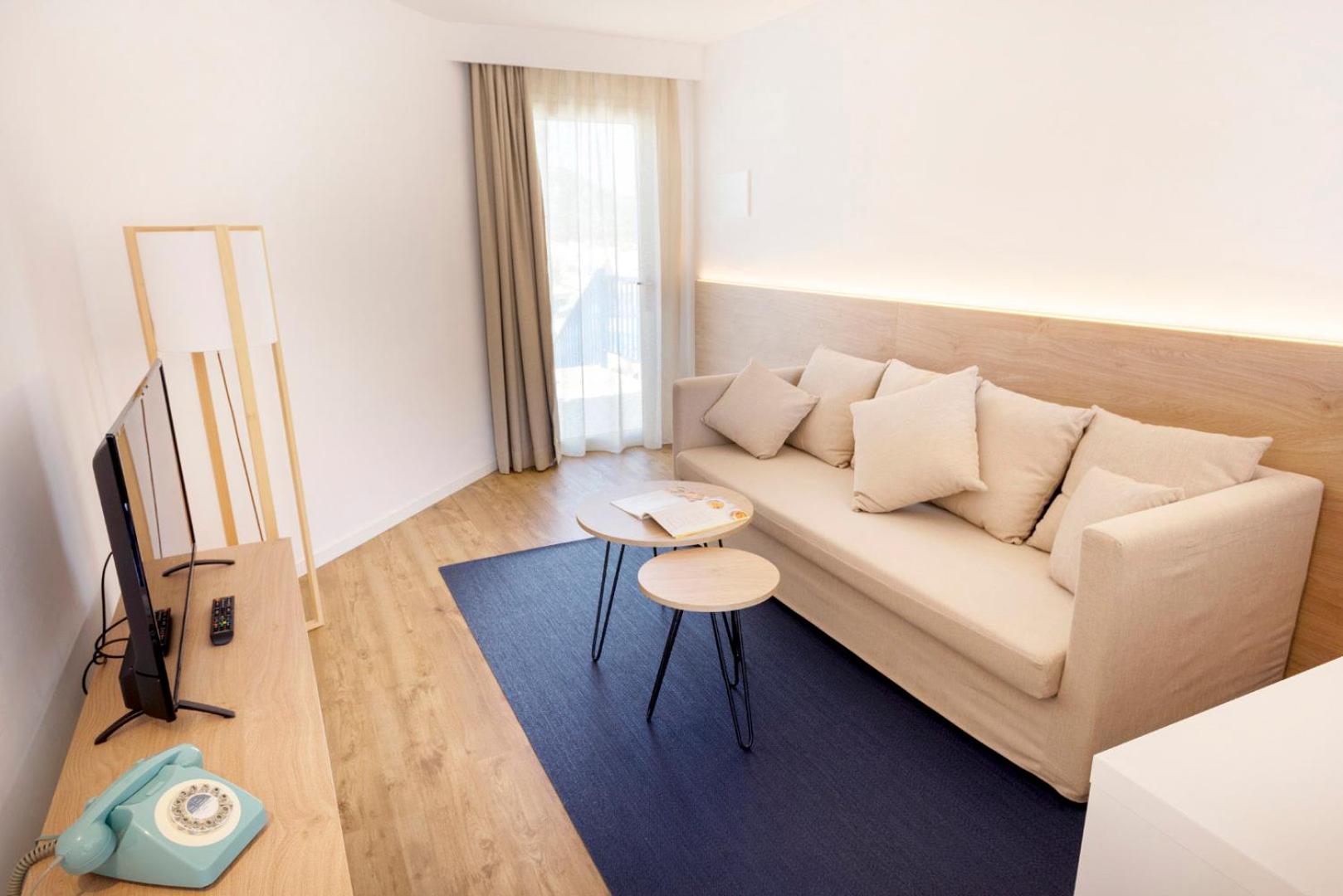 Junior Suite (2 Adults) photo 2