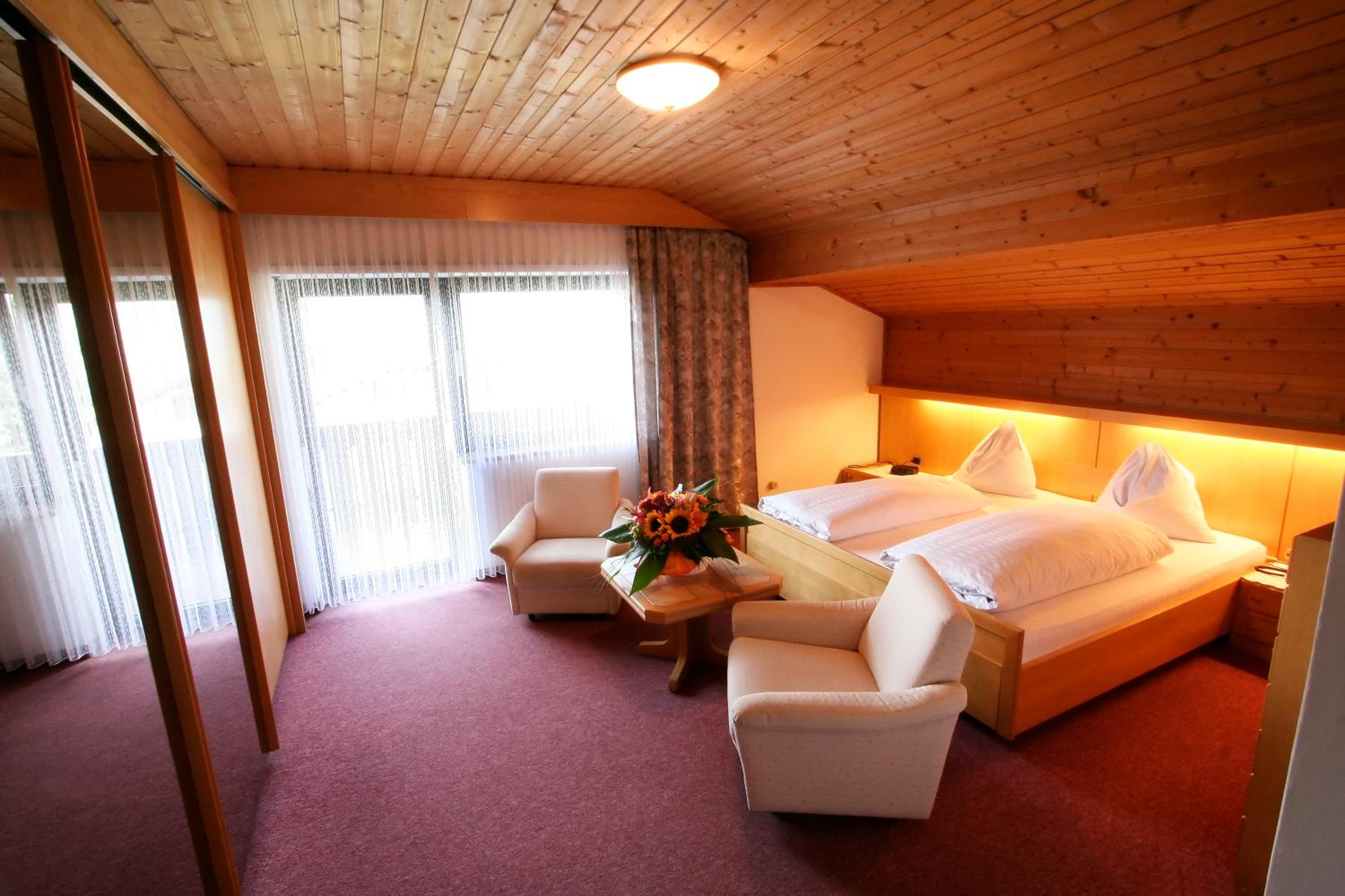 Standard Double Suite