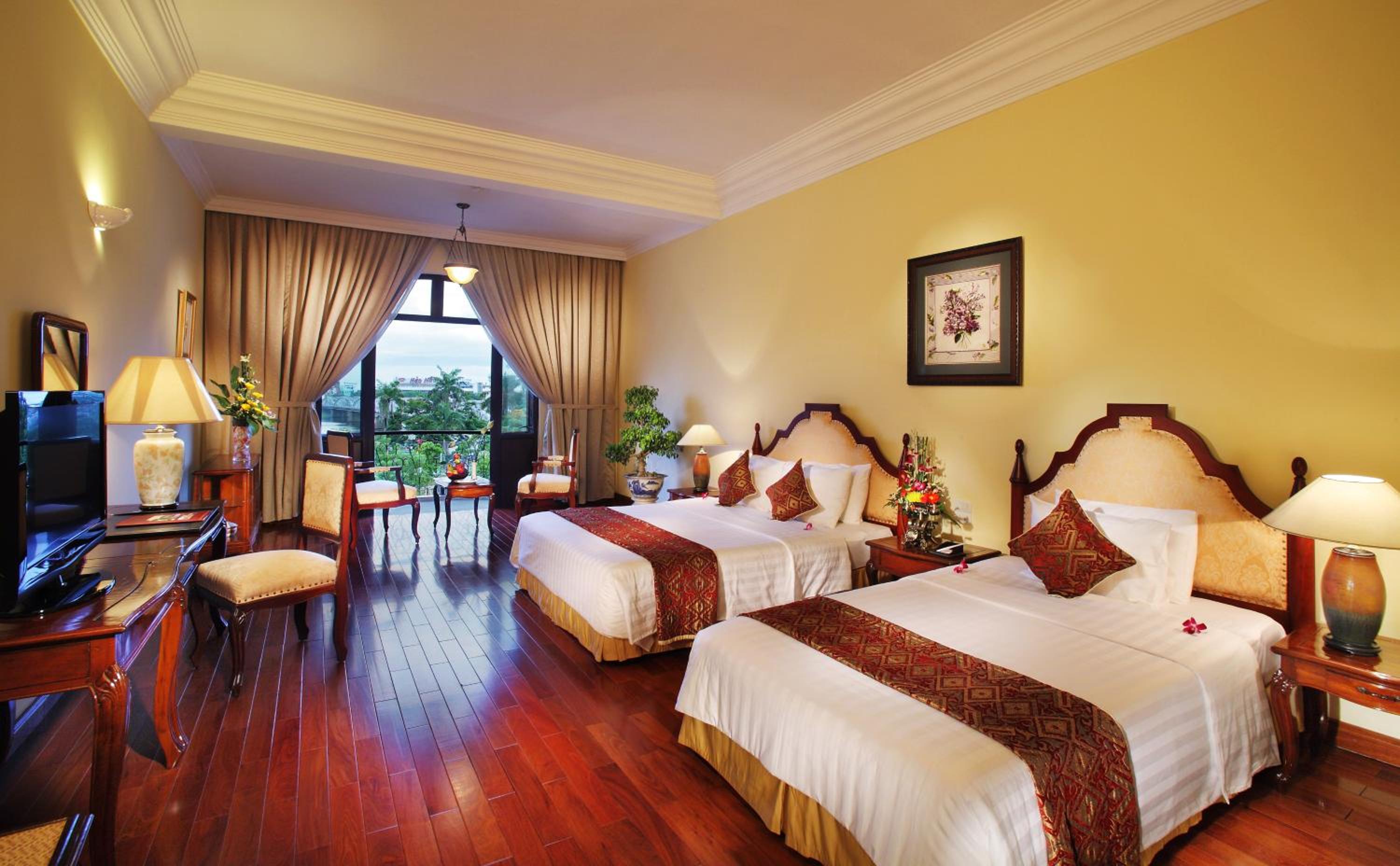 Premium Triple Room with River View - Photo 2