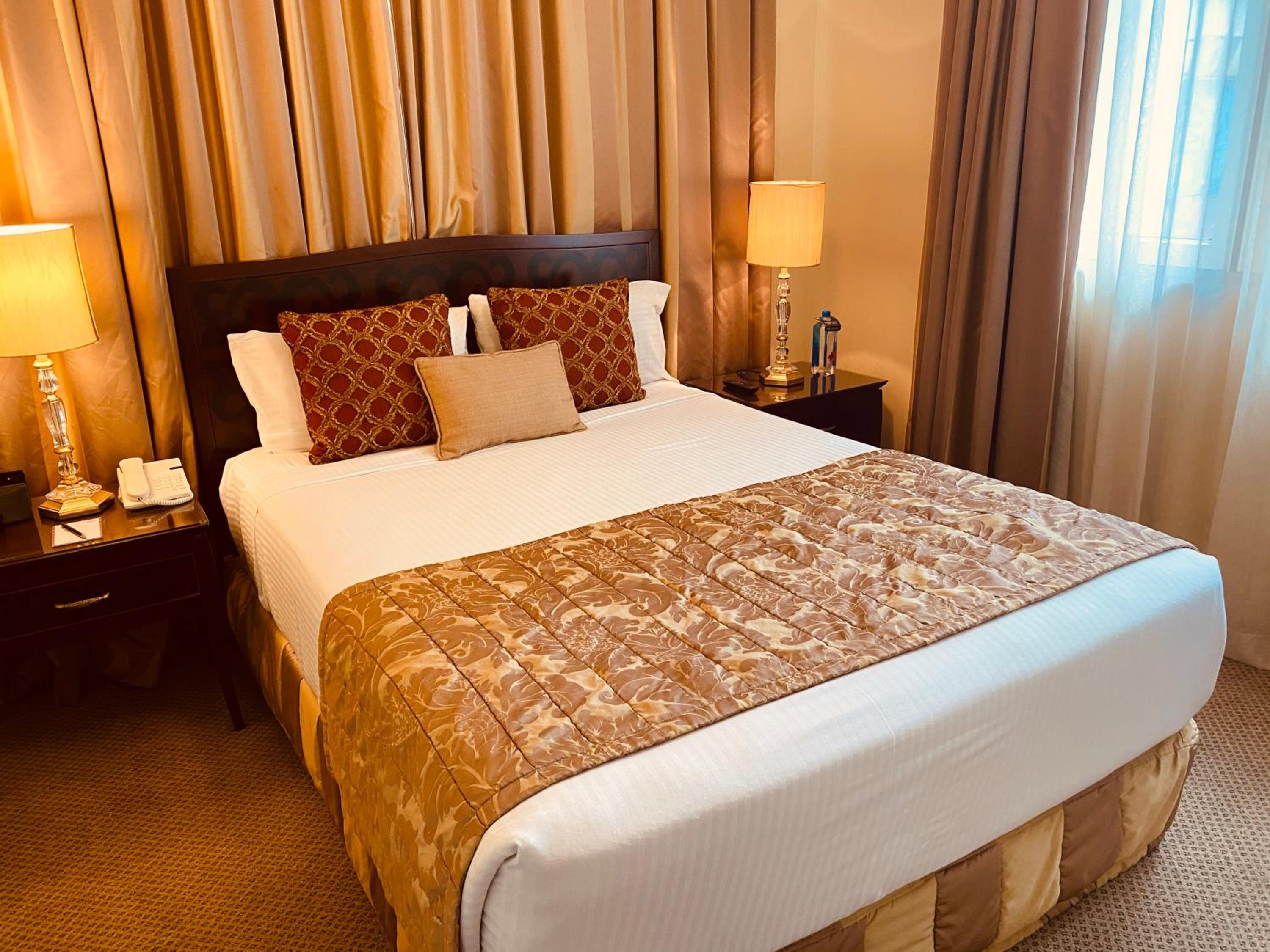 Two Bedroom Suite - Photo 12