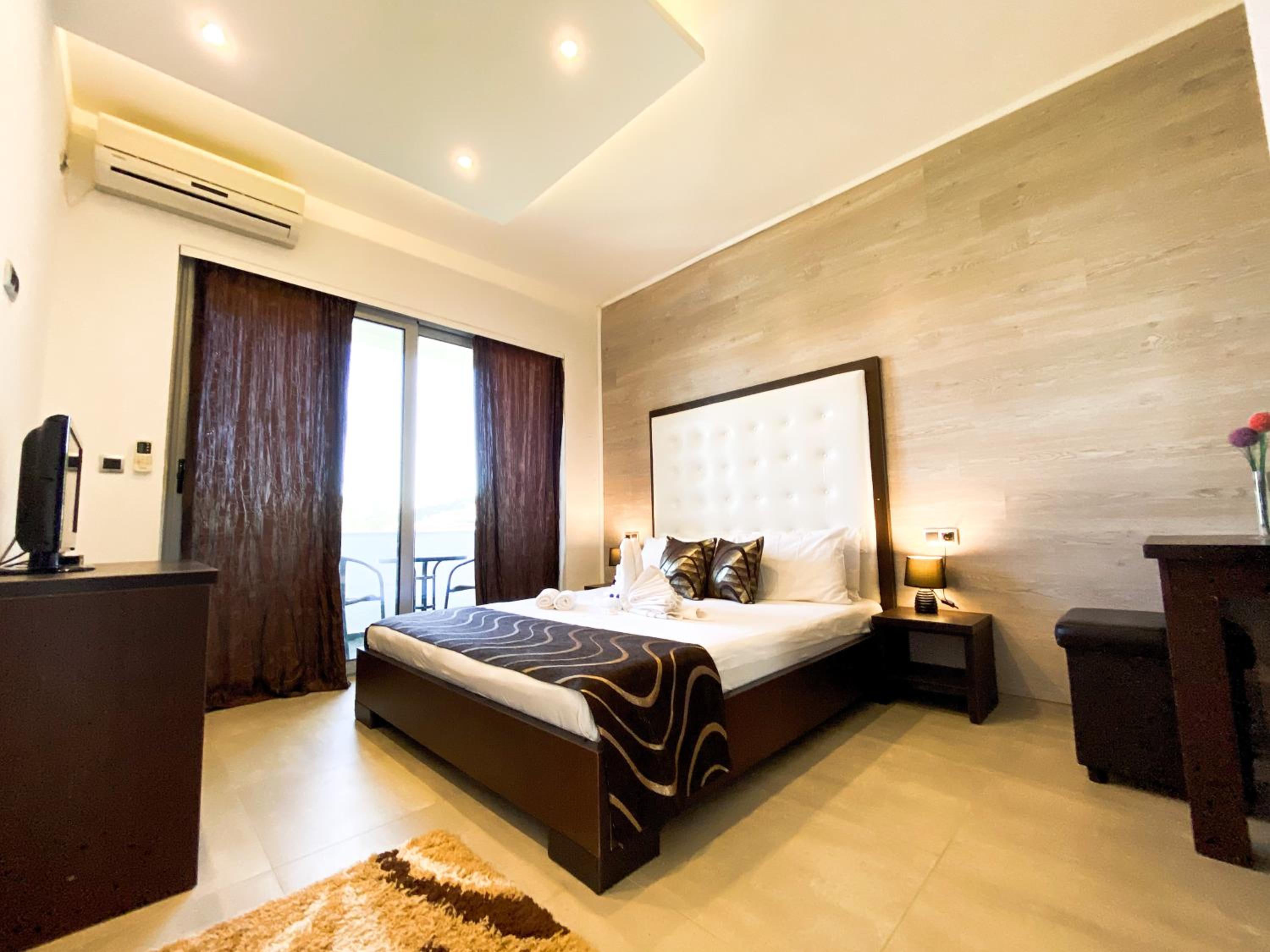 Standard Double Room - Photo 1
