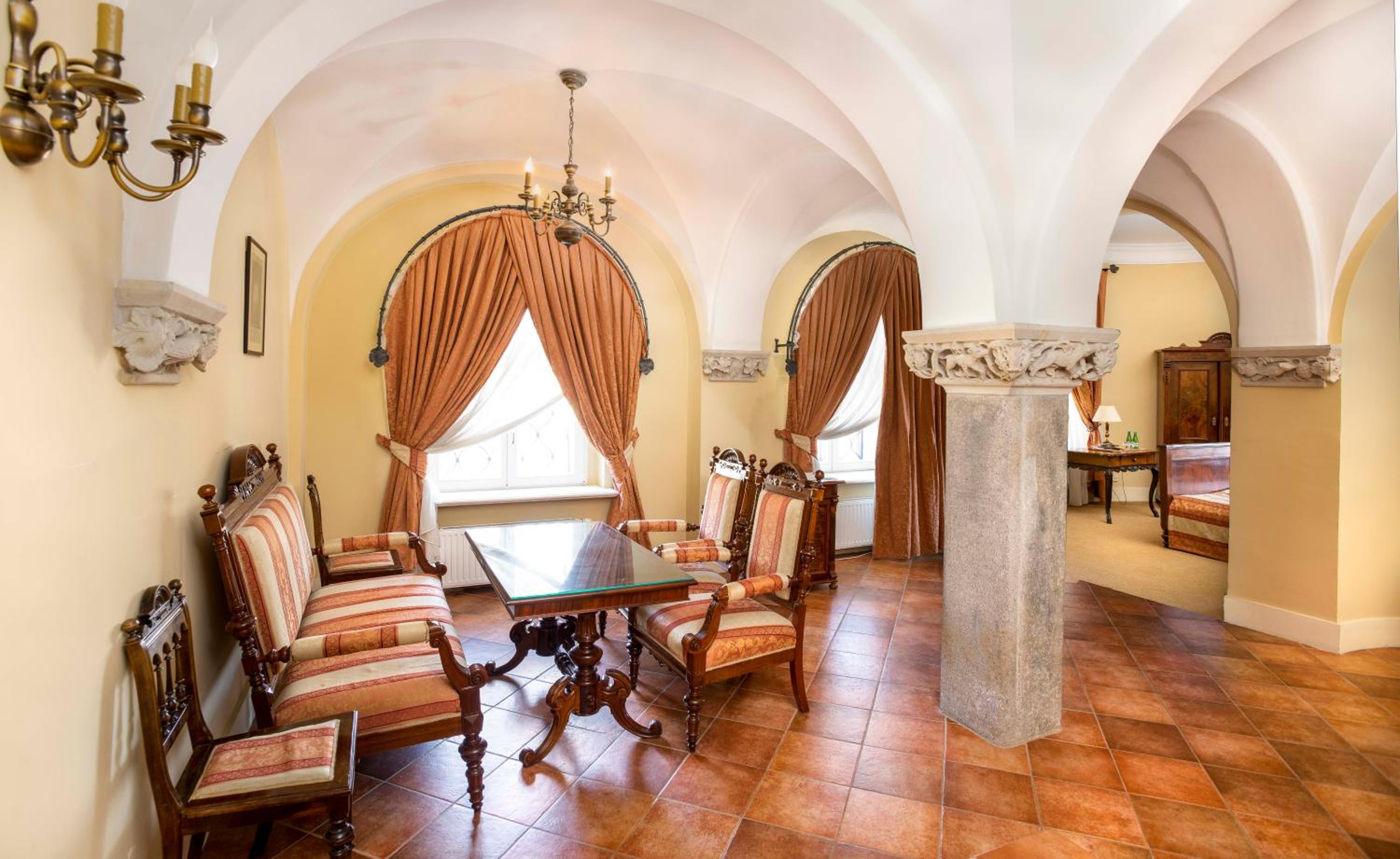 Historical Apartment - Photo 4