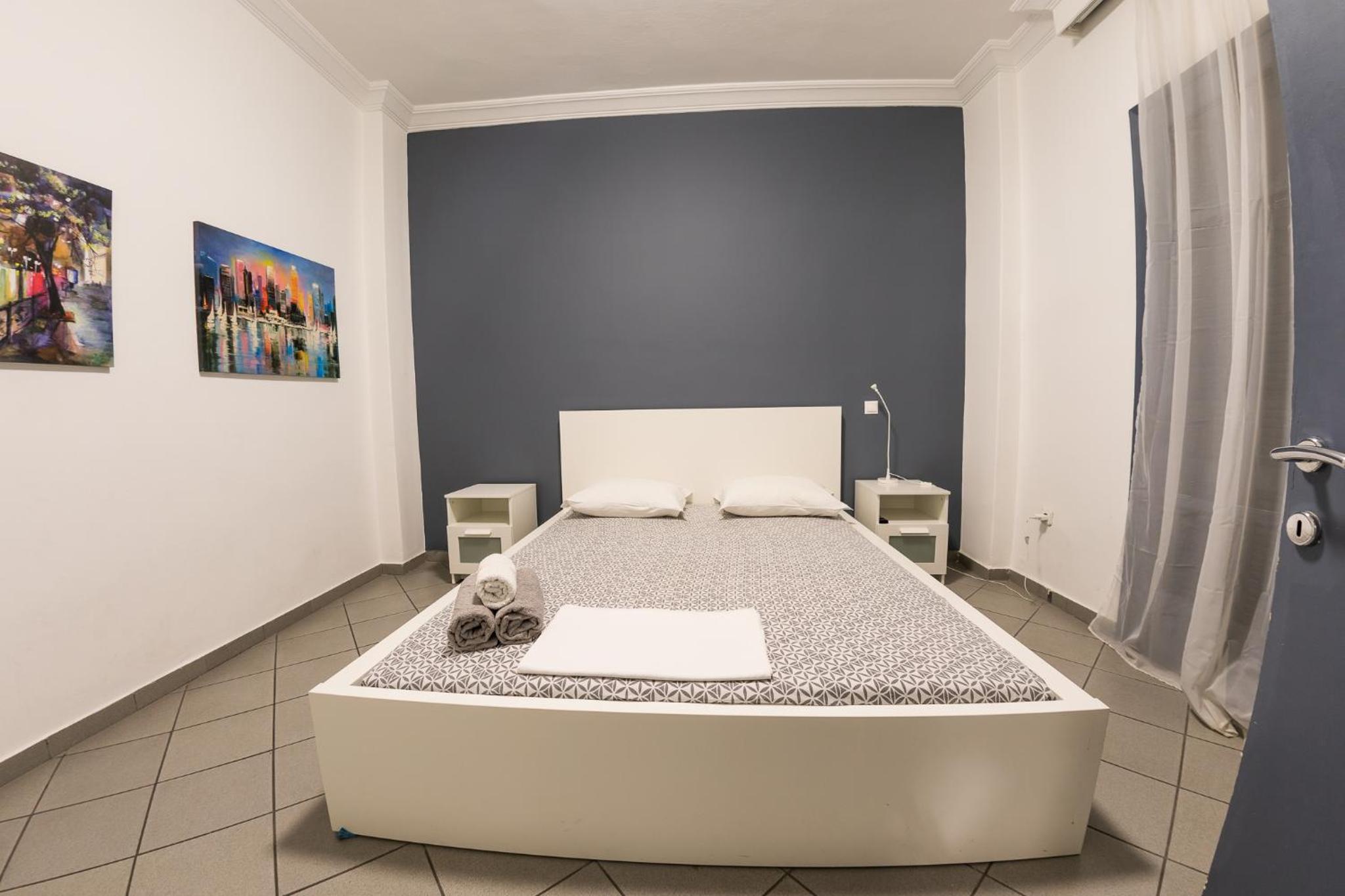 Two-Bedroom Apartment - Photo 6