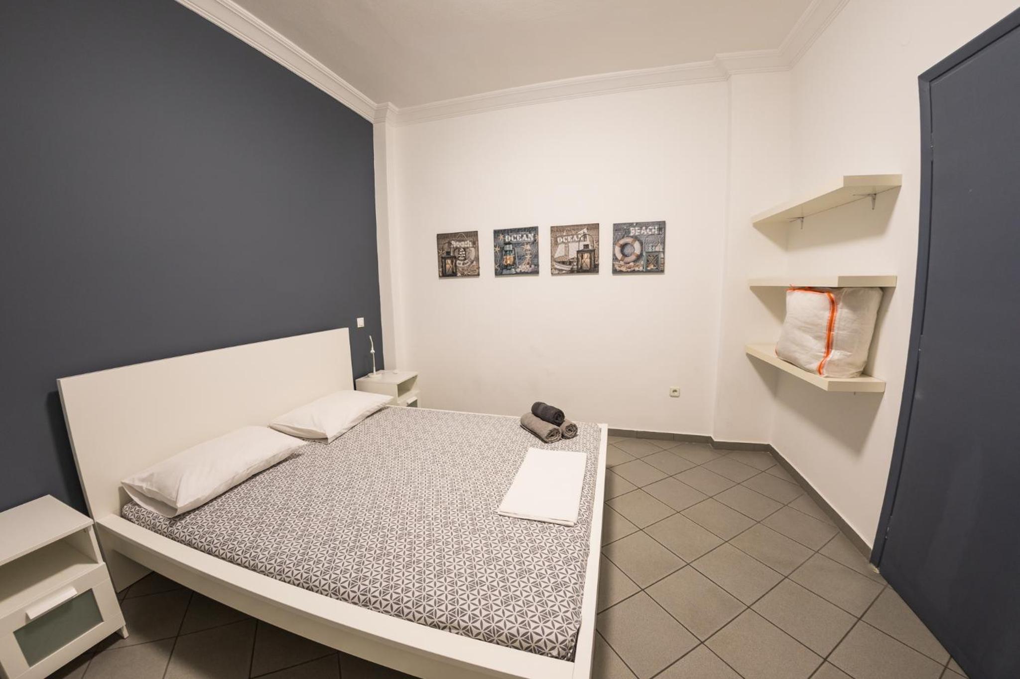 Two-Bedroom Apartment - Photo 16