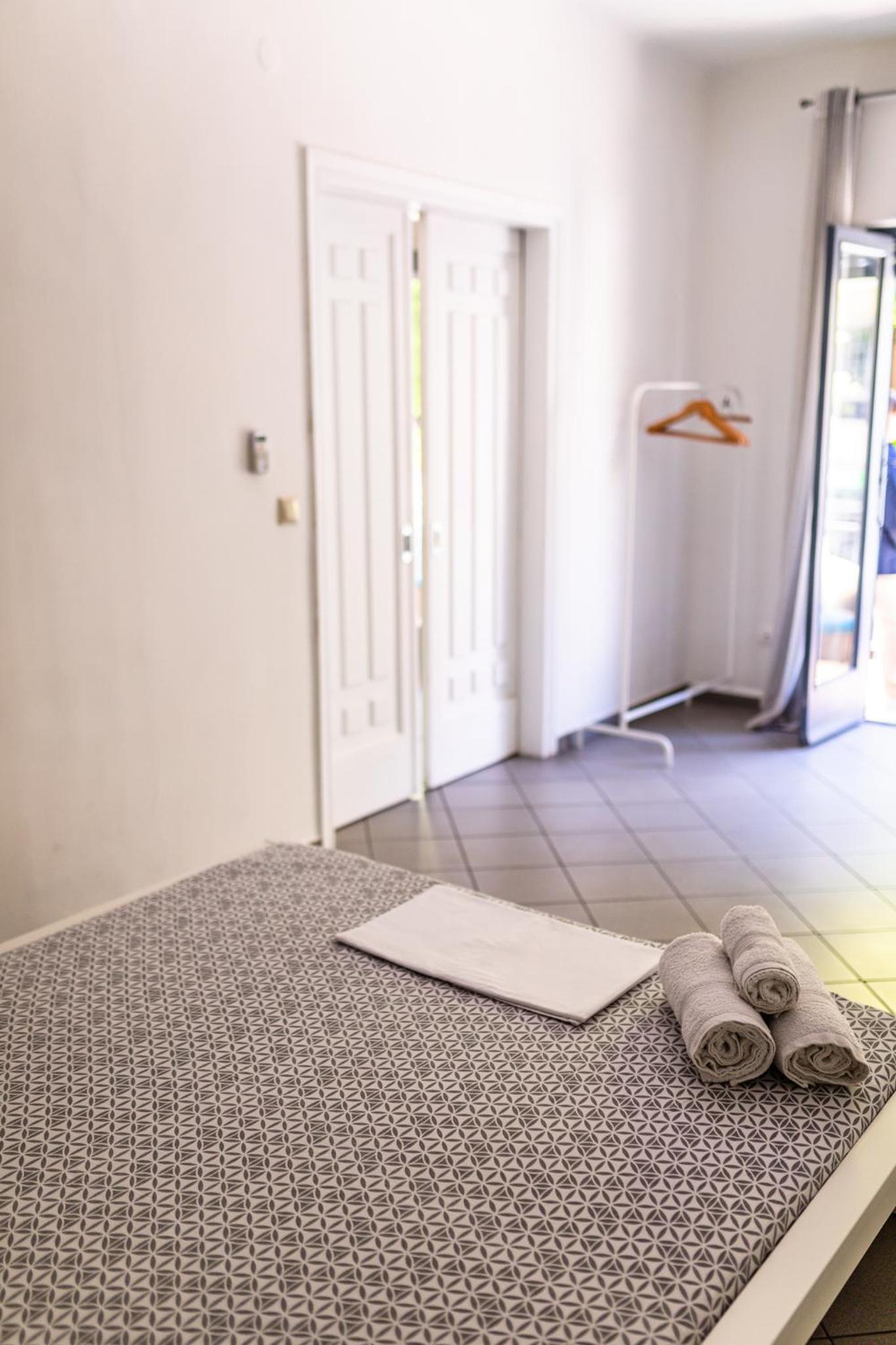One-Bedroom Apartment - Photo 21