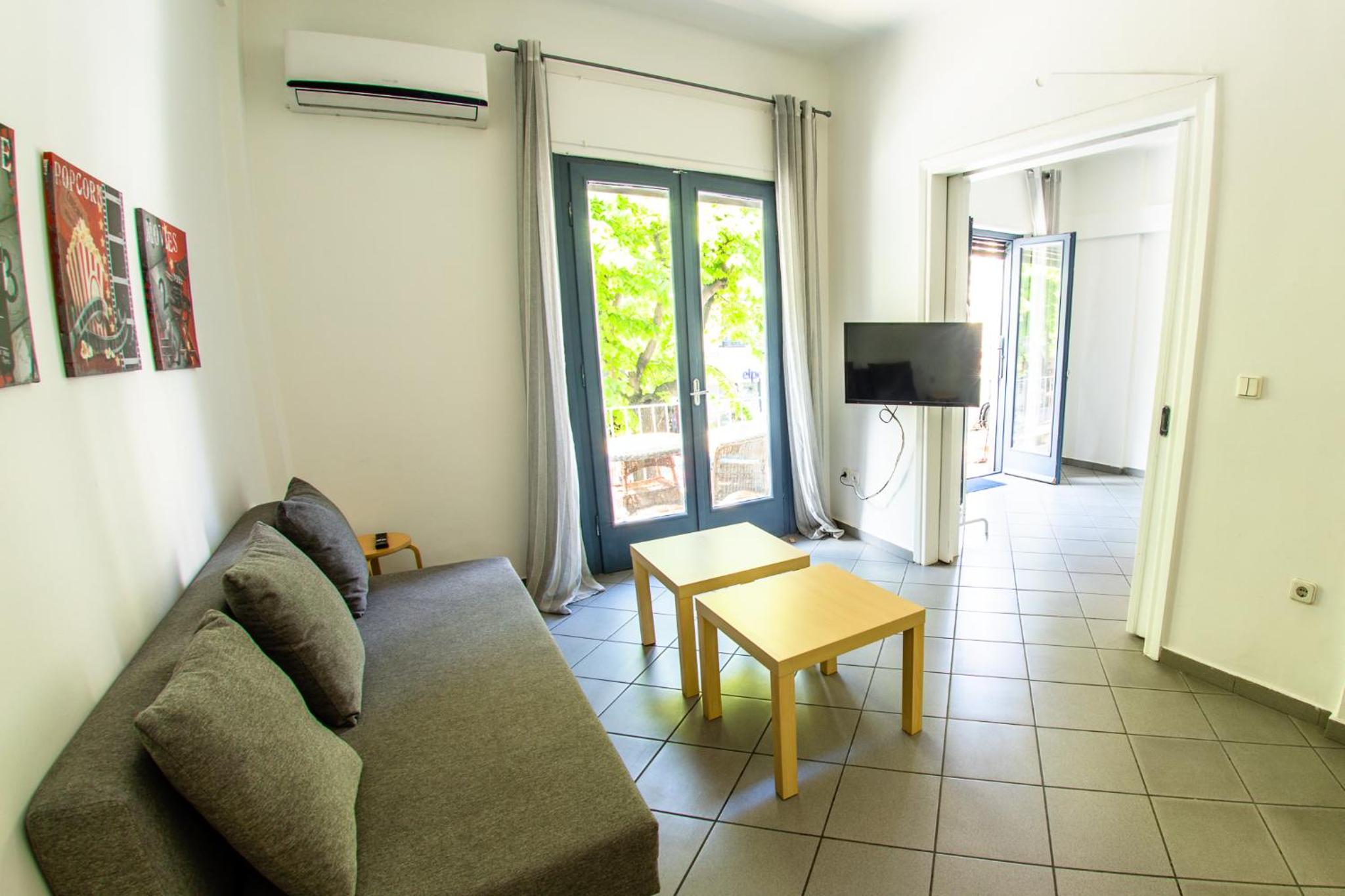 One-Bedroom Apartment - Photo 12