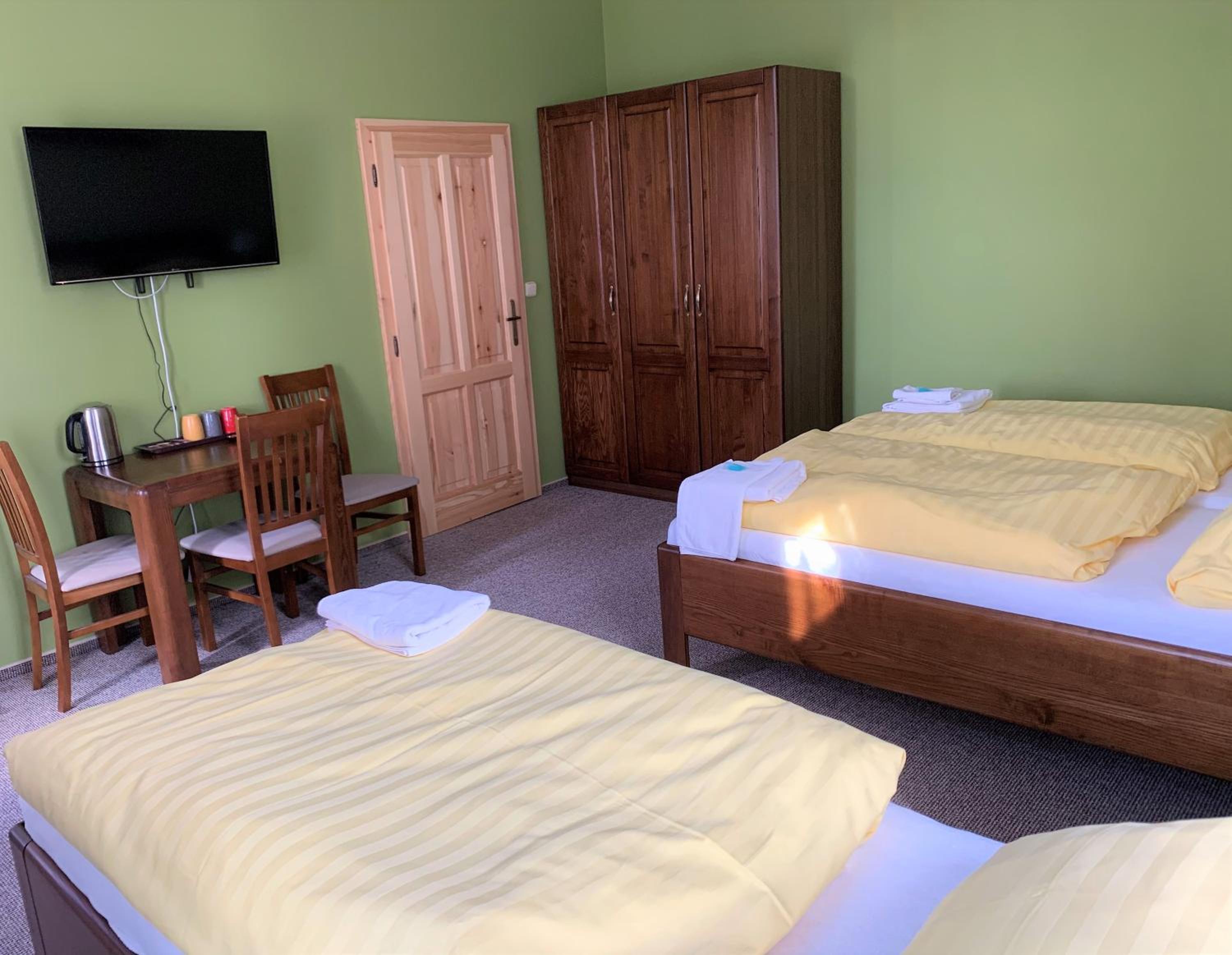 Triple Room with Bathroom photo 2