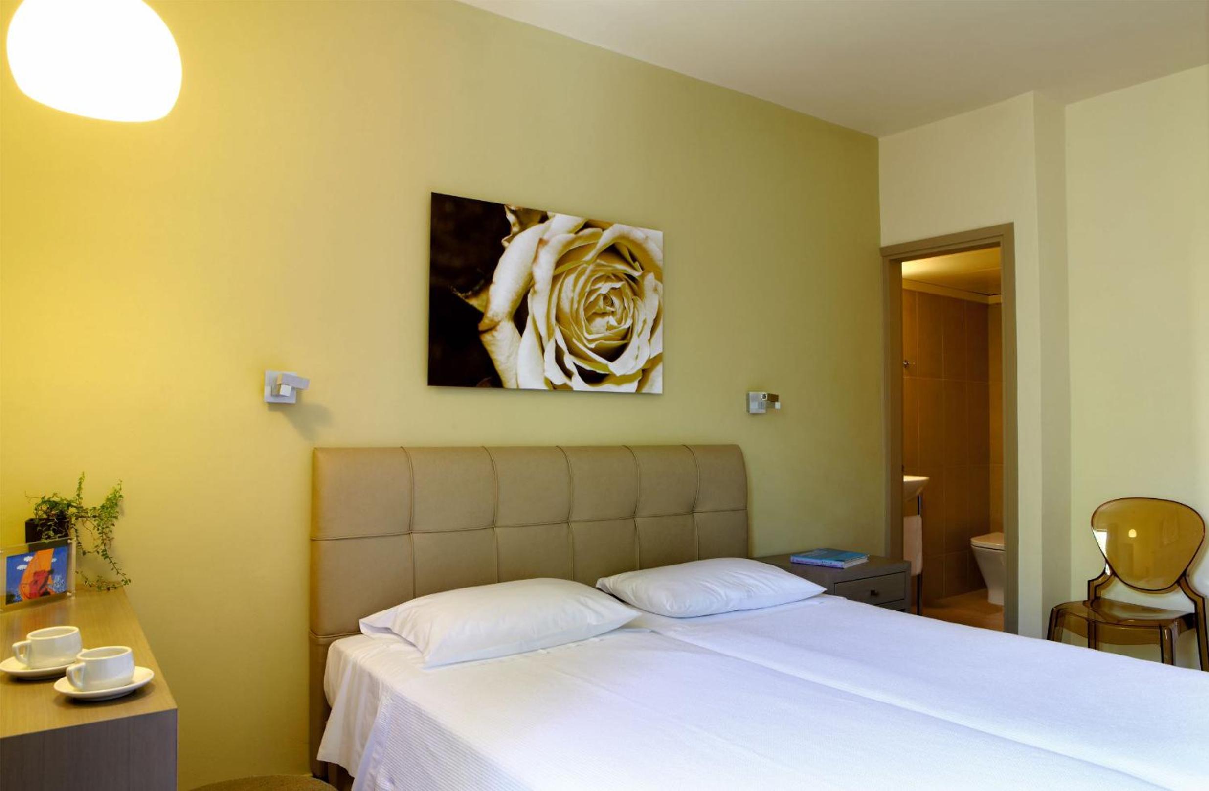 Compact Room photo 2