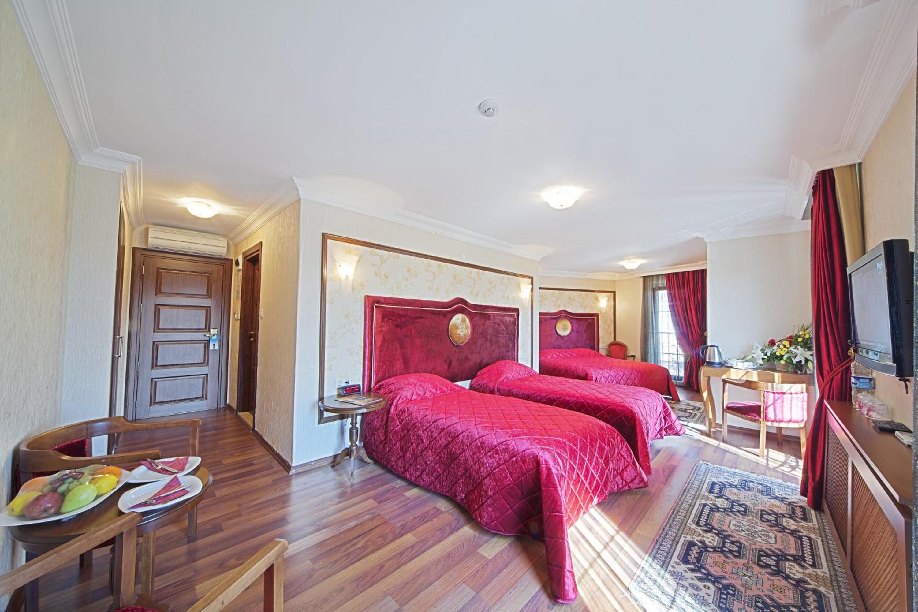 Family Room photo 1