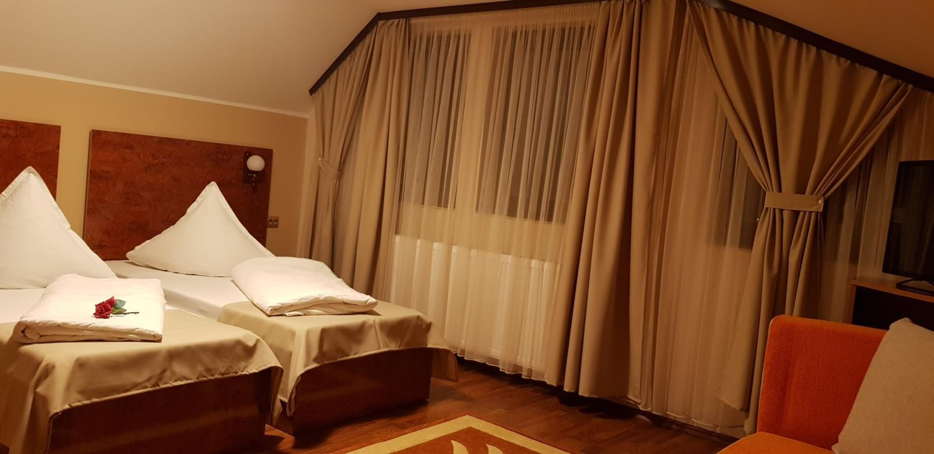 Triple Room - Photo 2