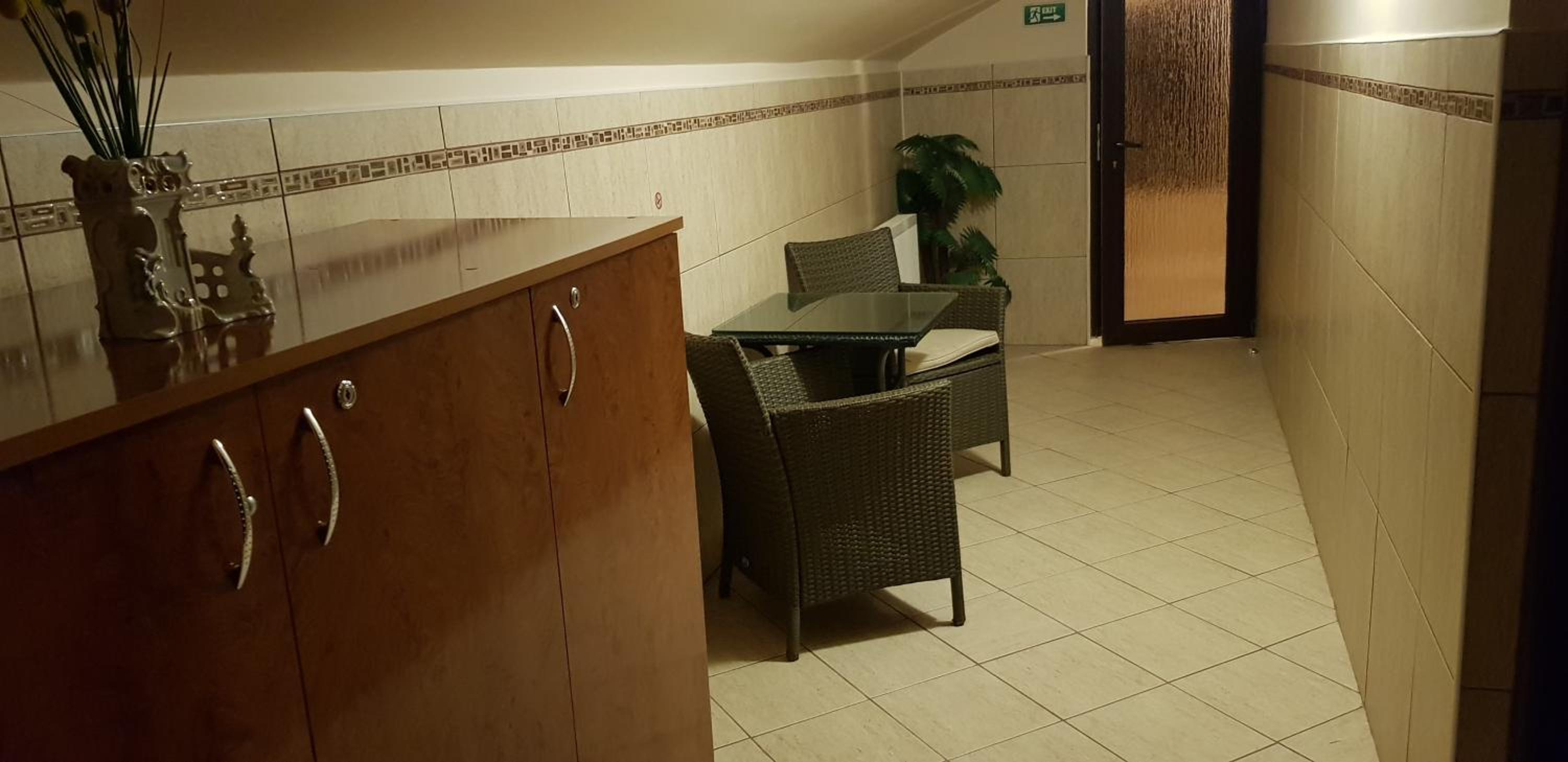 Triple Room - Photo 13