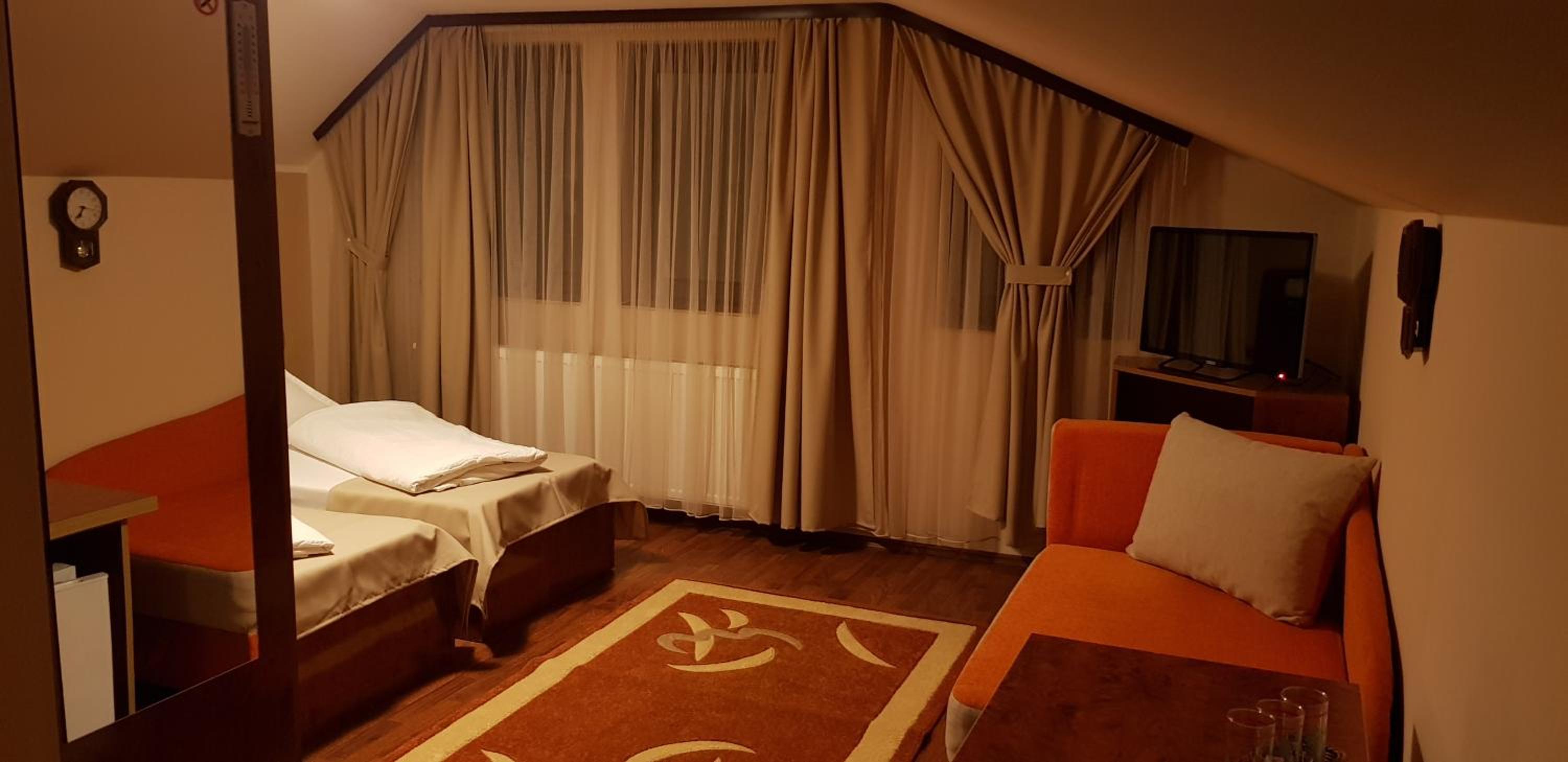 Triple Room - Photo 1