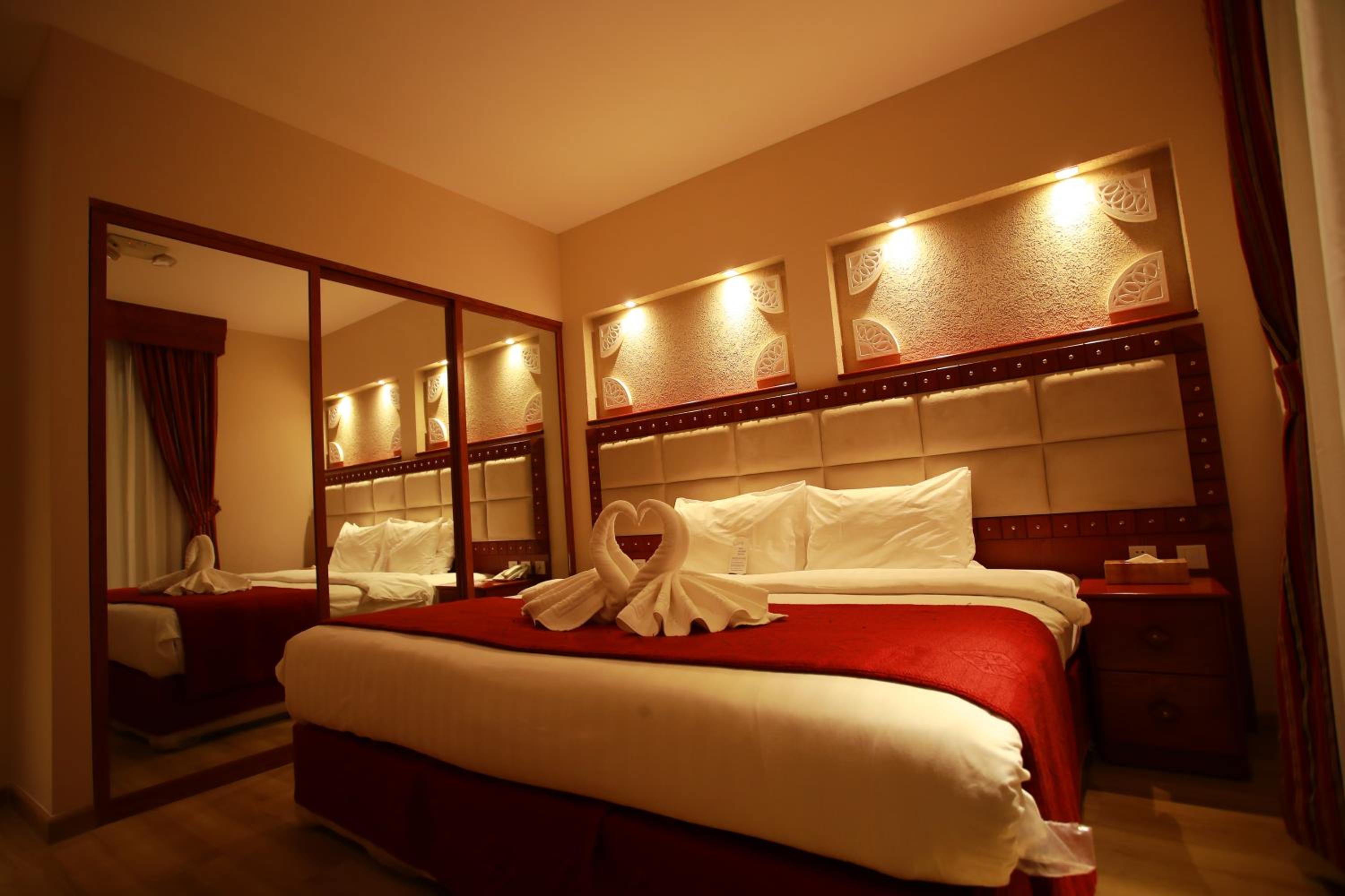 Two-Bedroom Apartment - Photo 4