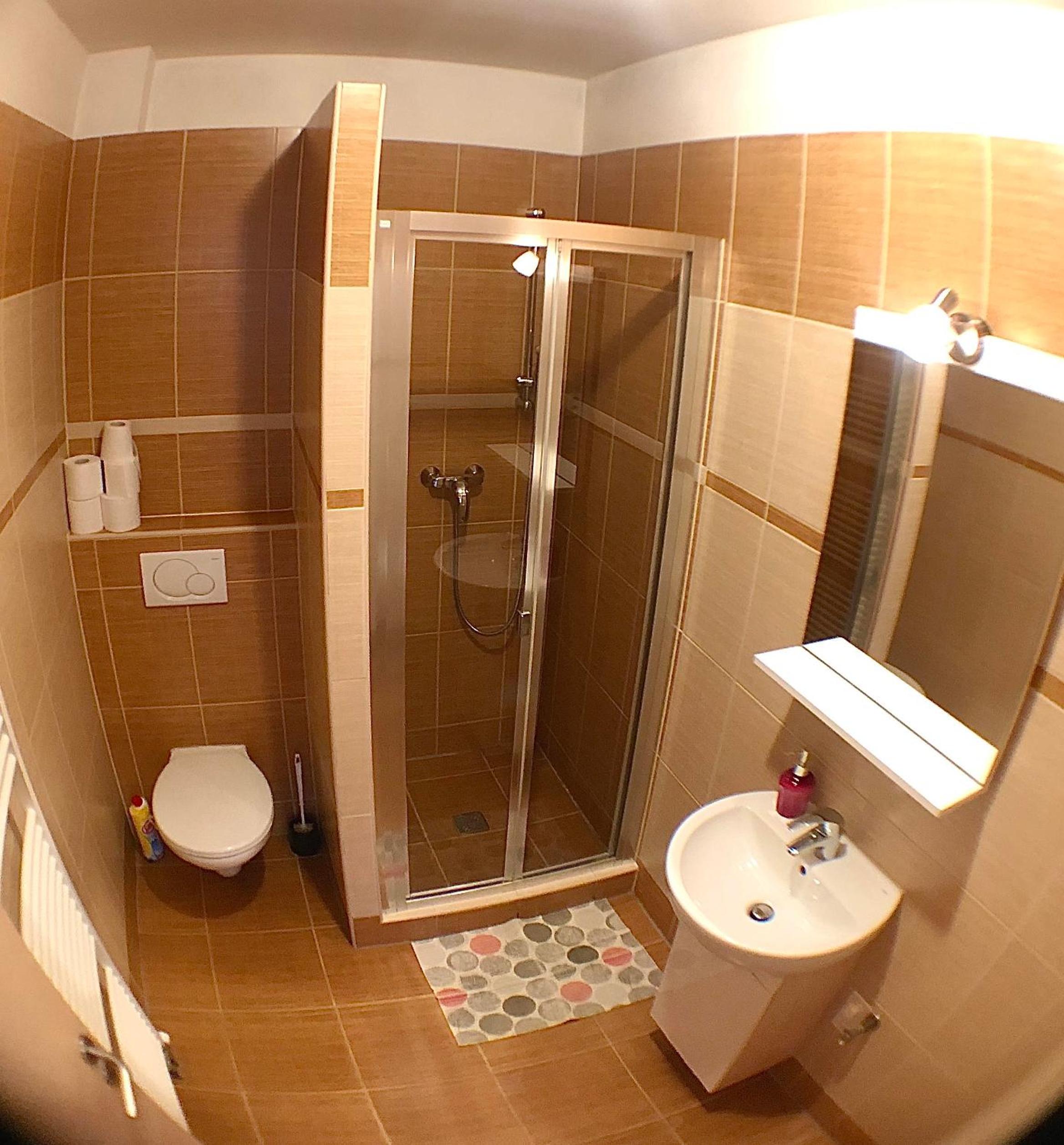 Quadruple Room with Private Bathroom photo 2