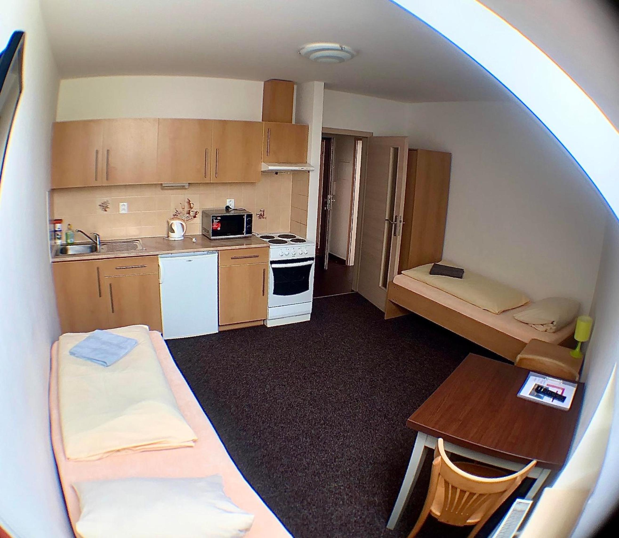 Quadruple Room with Private Bathroom photo 3