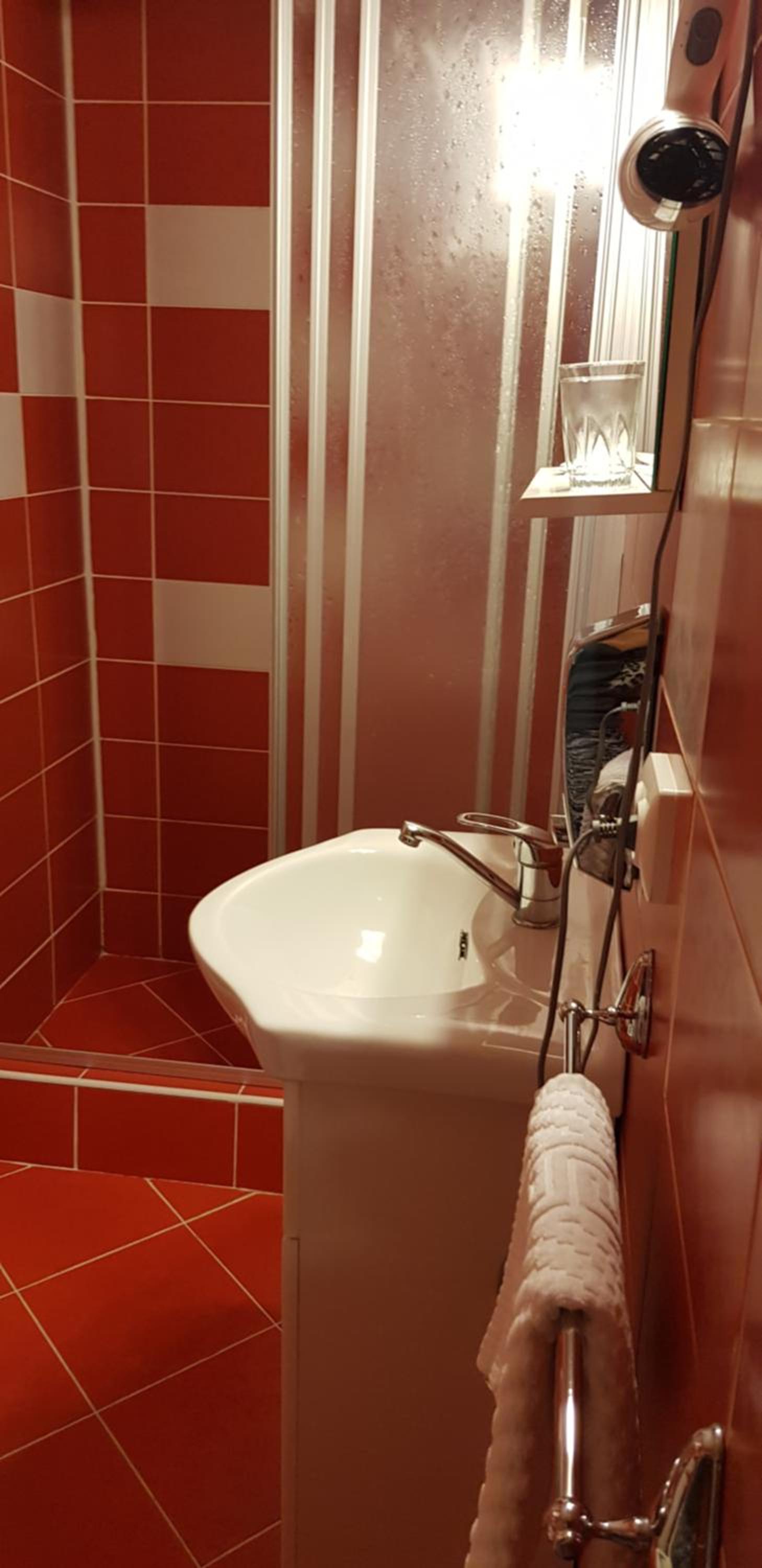 Double or Twin Room - Photo 27