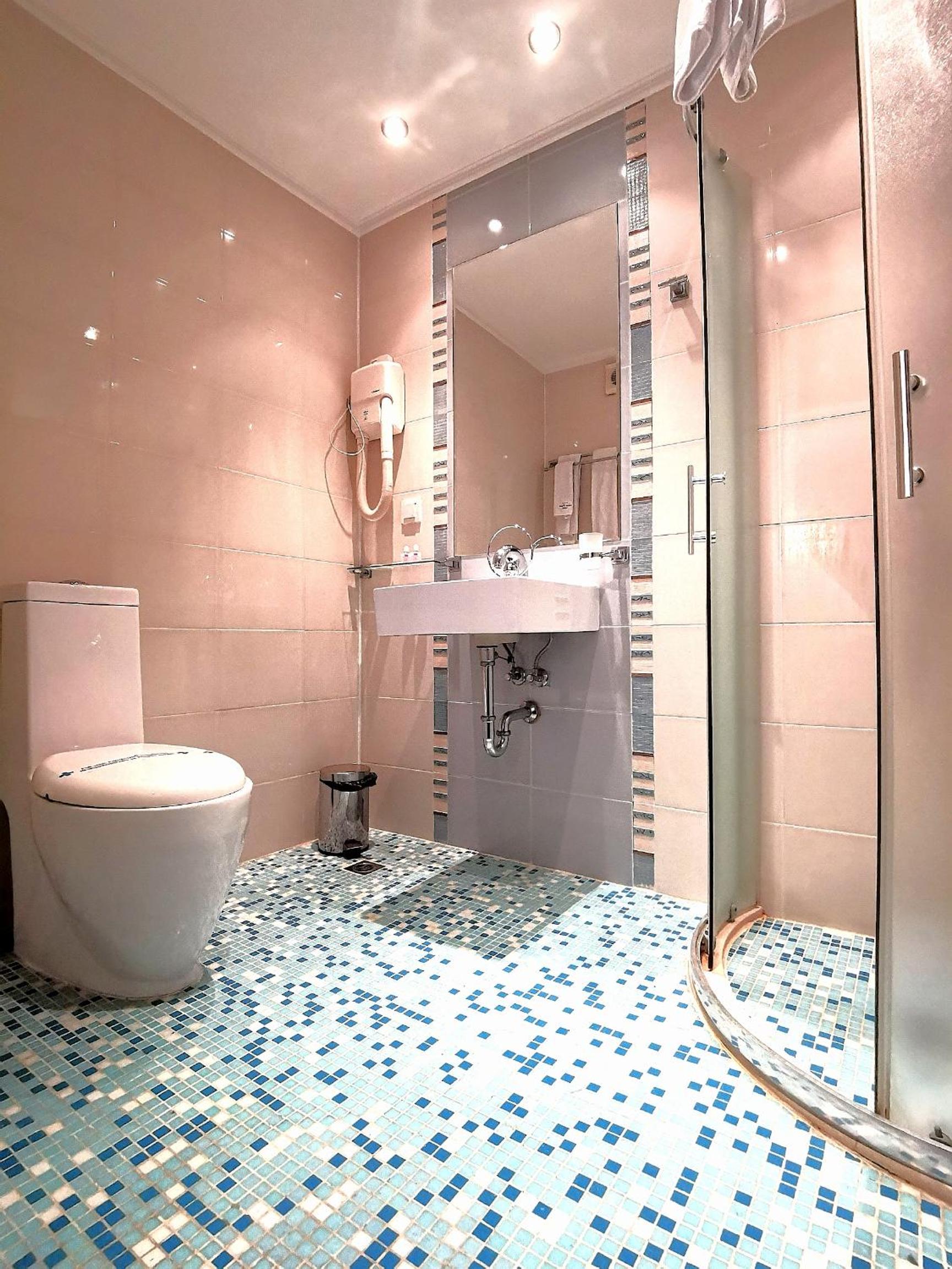 Economy Family Suite With Free Parking