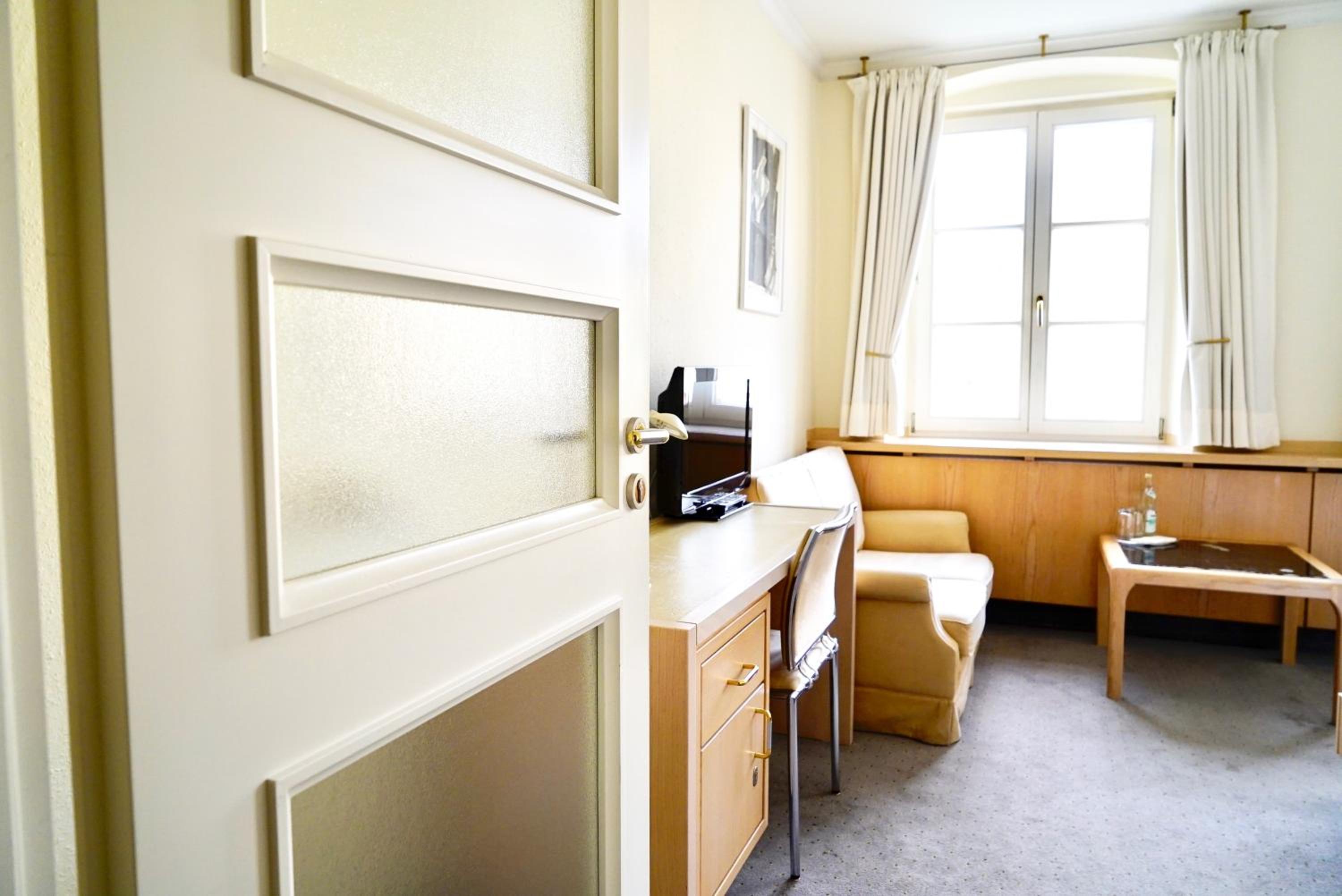 Single Room photo 2