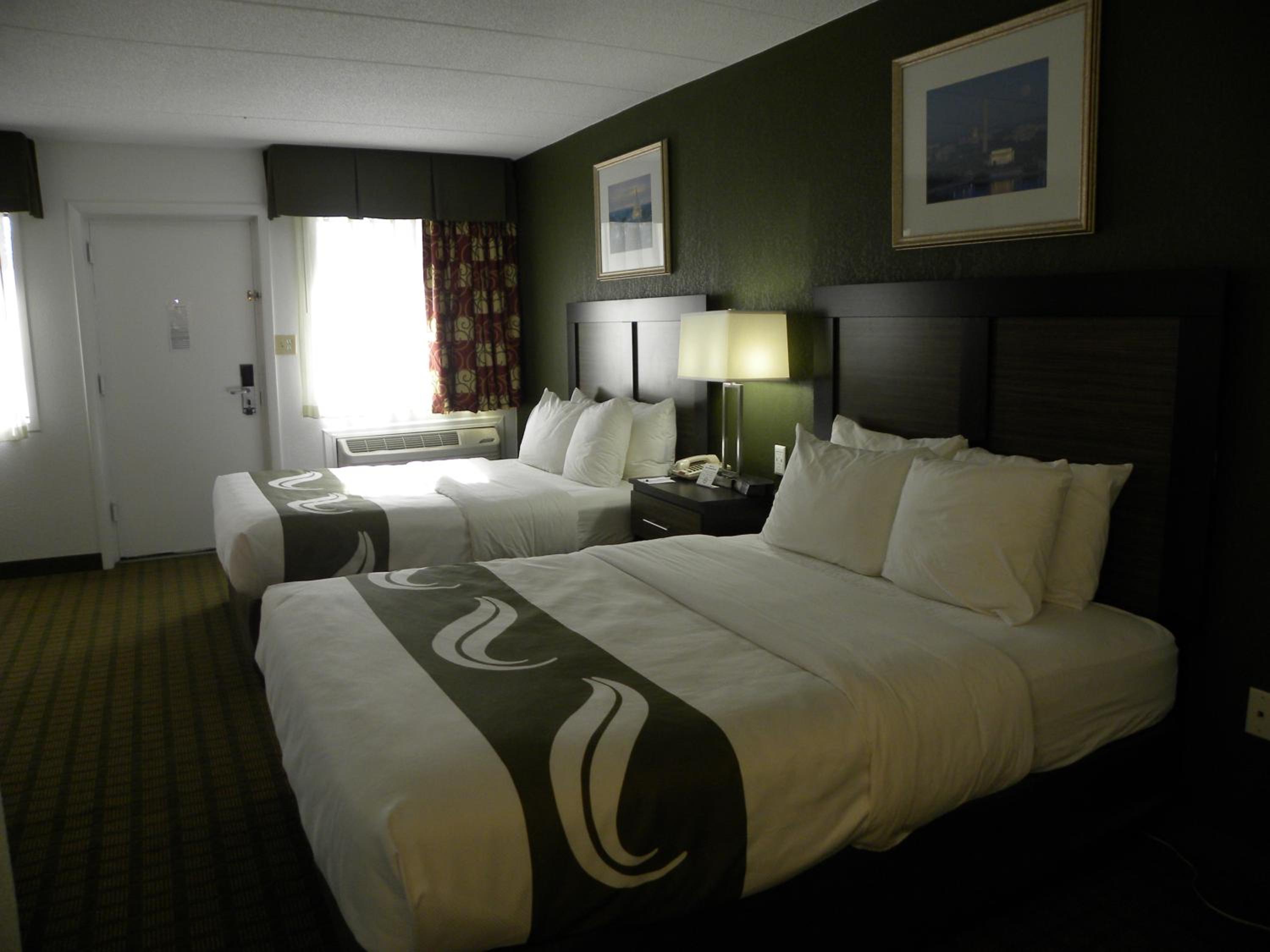 Double Room with Two Double Beds - Accessible/Non-Smoking photo 1