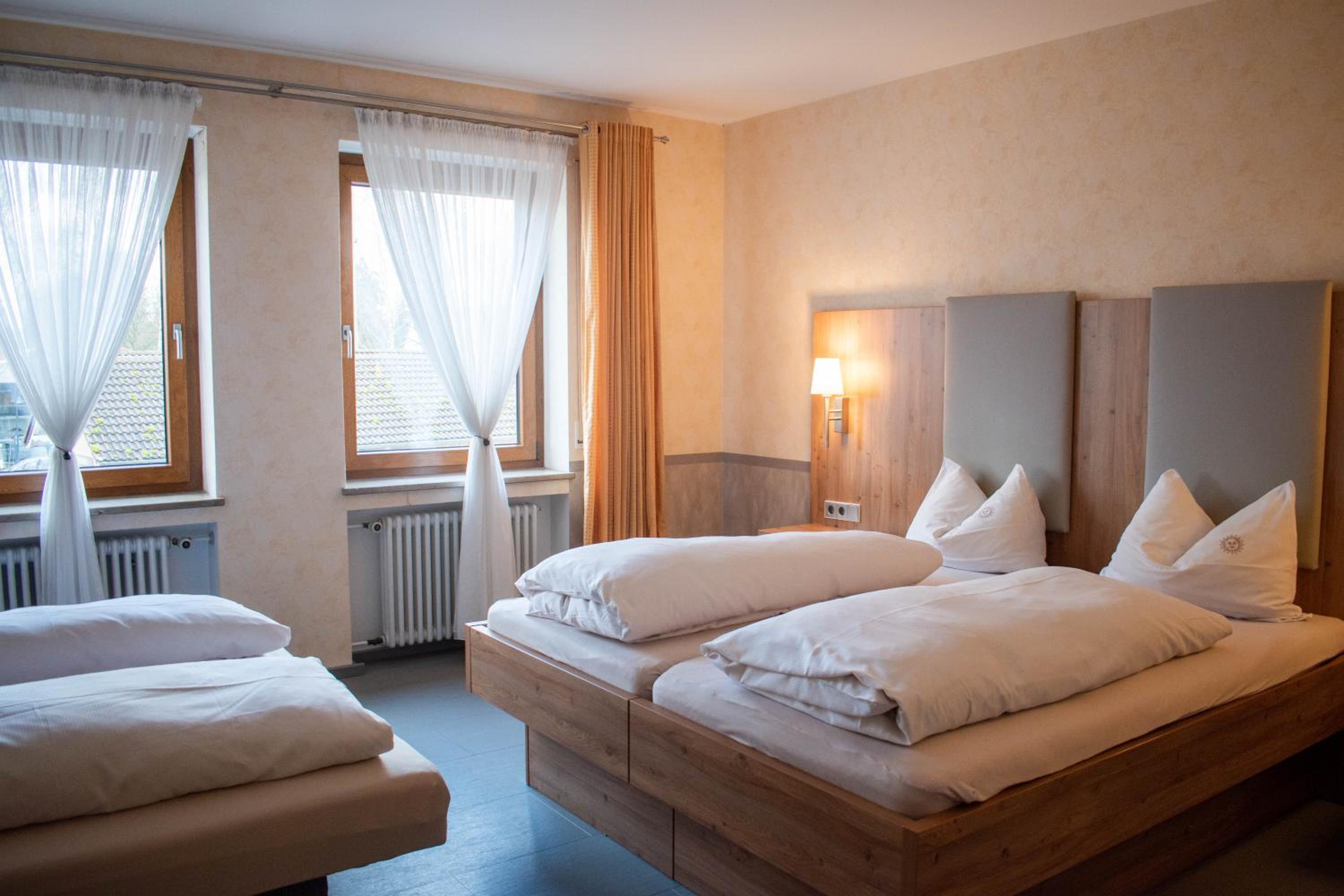 Twin Room with Private Bathroom