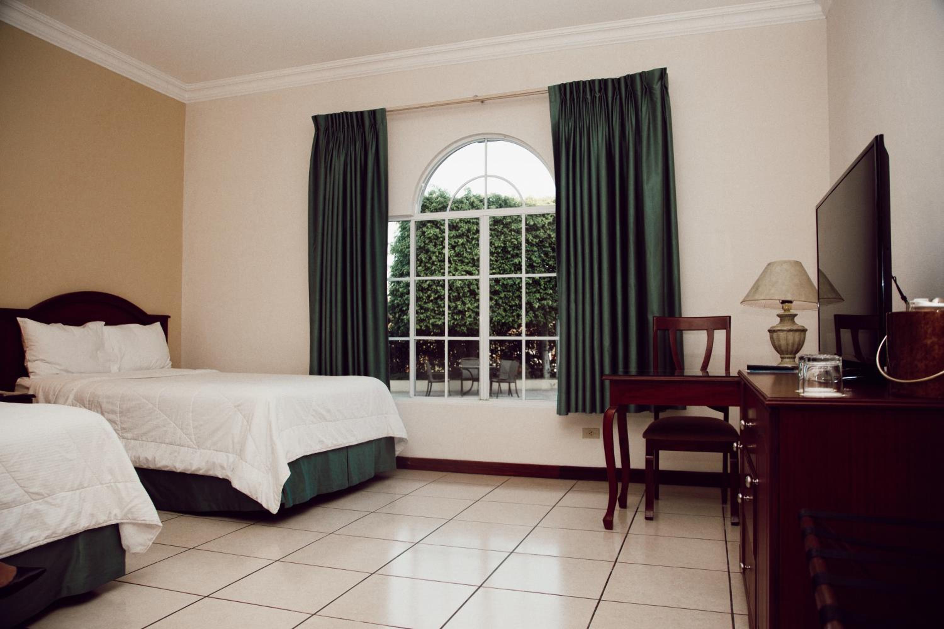 Standard Double Room with Two Double Beds photo 2
