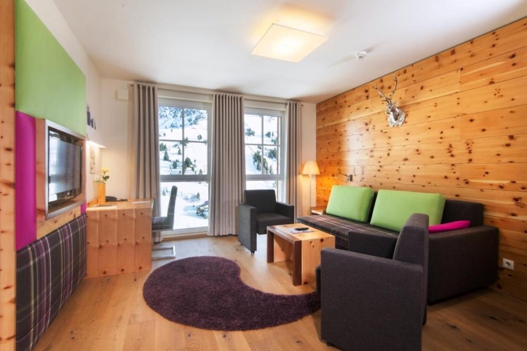 Pet-friendly Suite photo 2