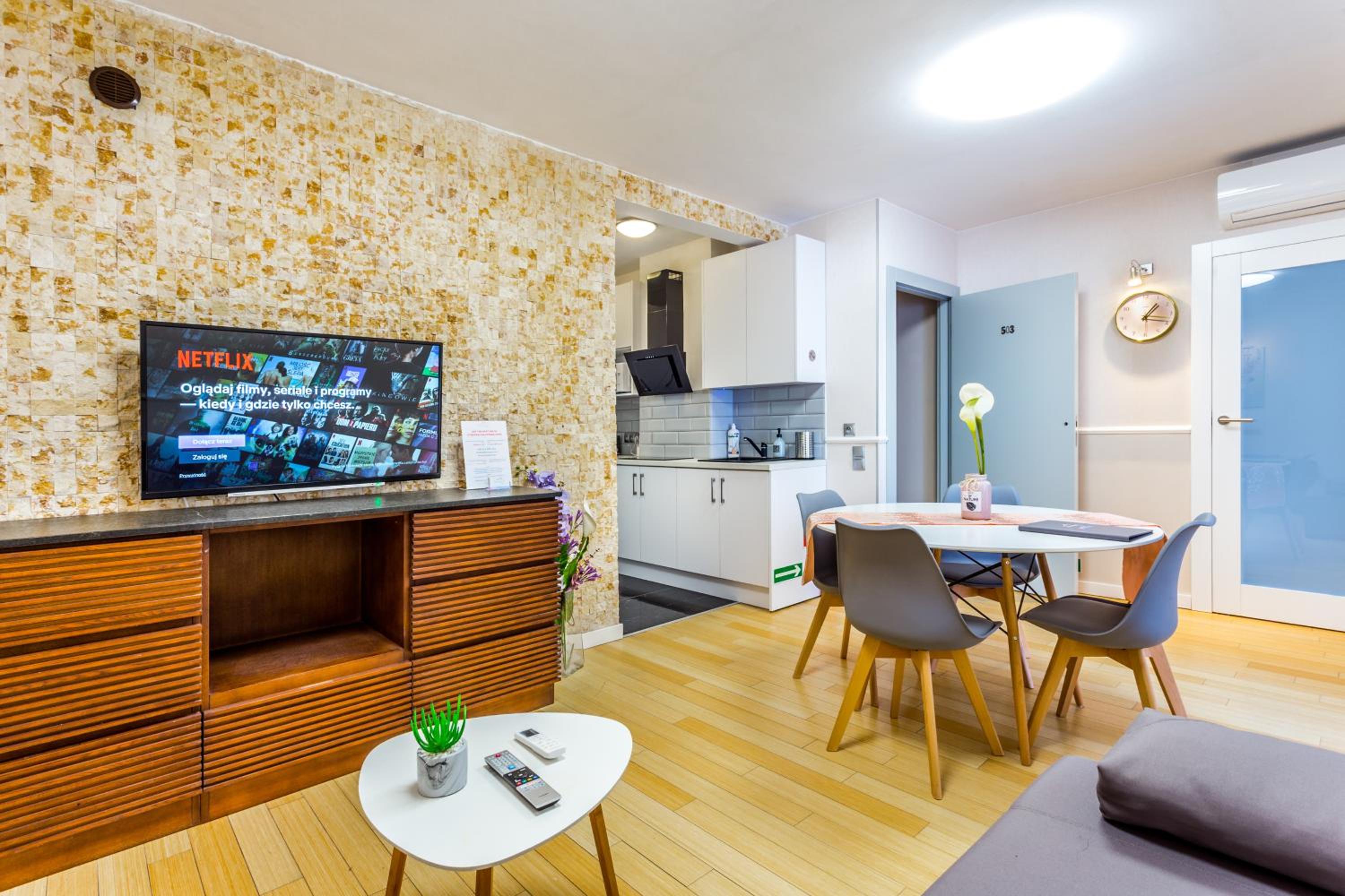 Deluxe Apartment
