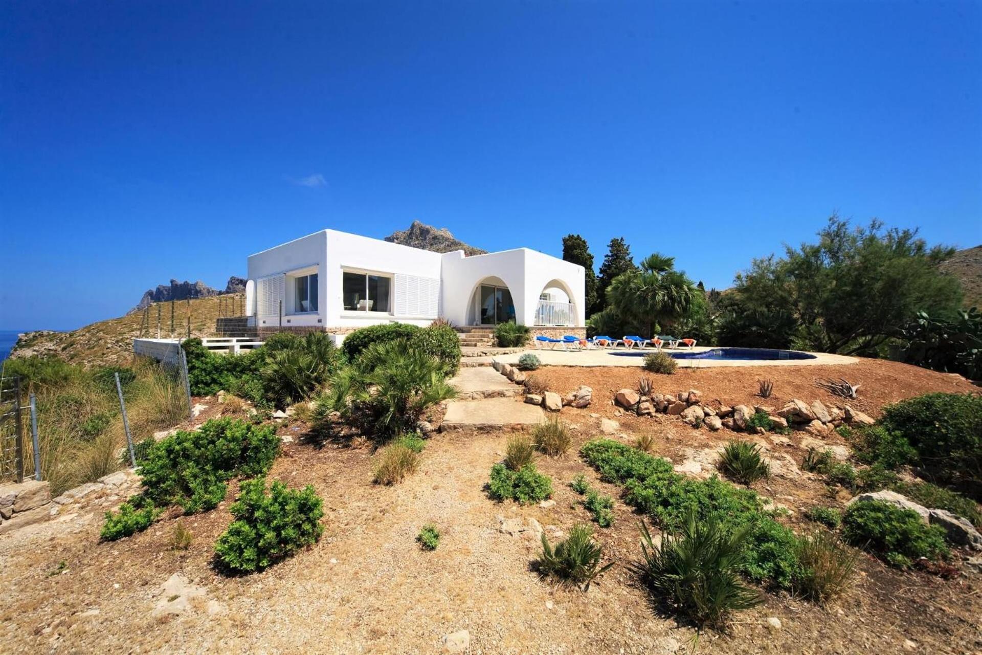 Villa with Private Pool photo 2