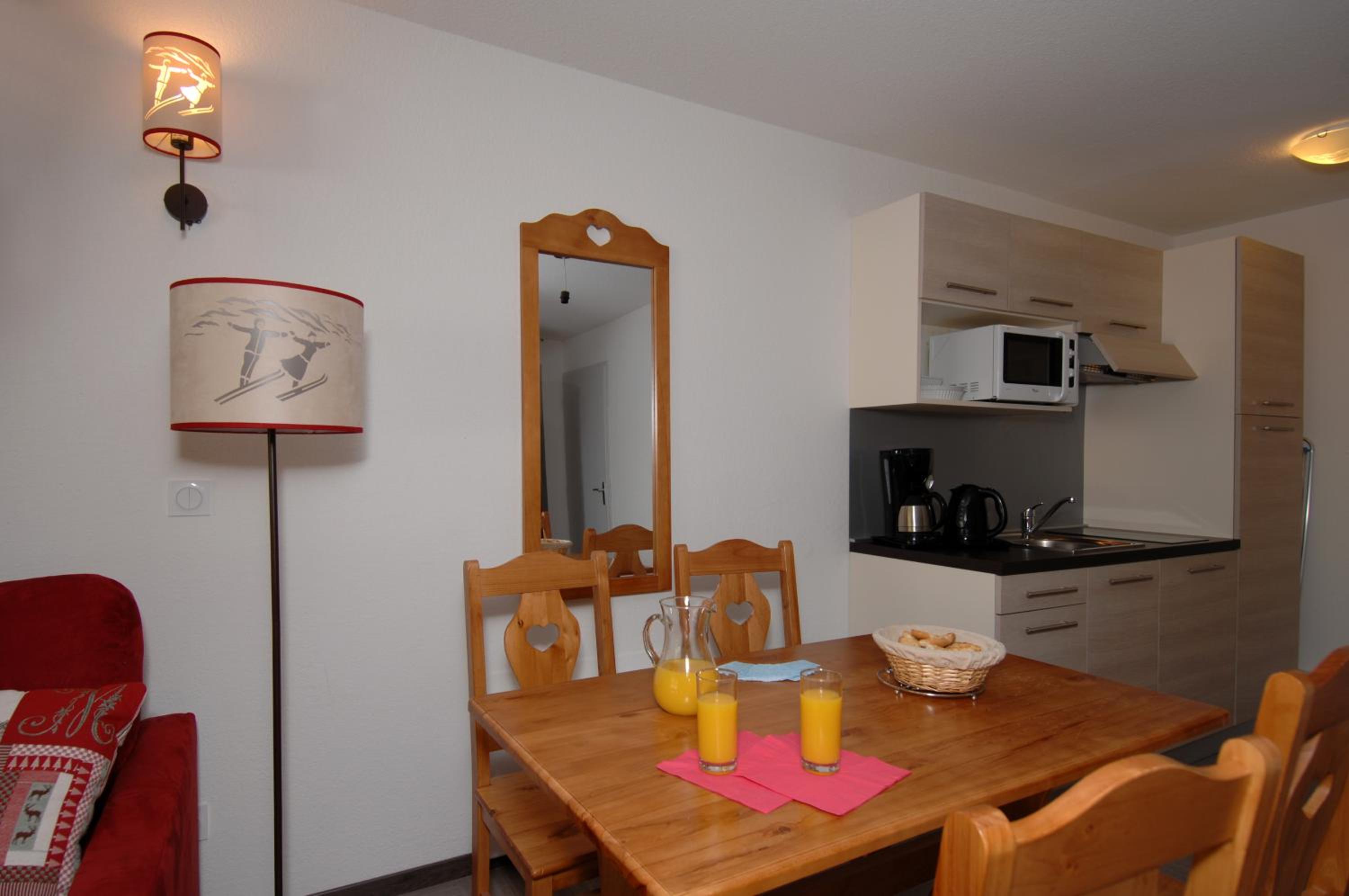 Two-Bedroom Apartment (6 Adults) photo 3