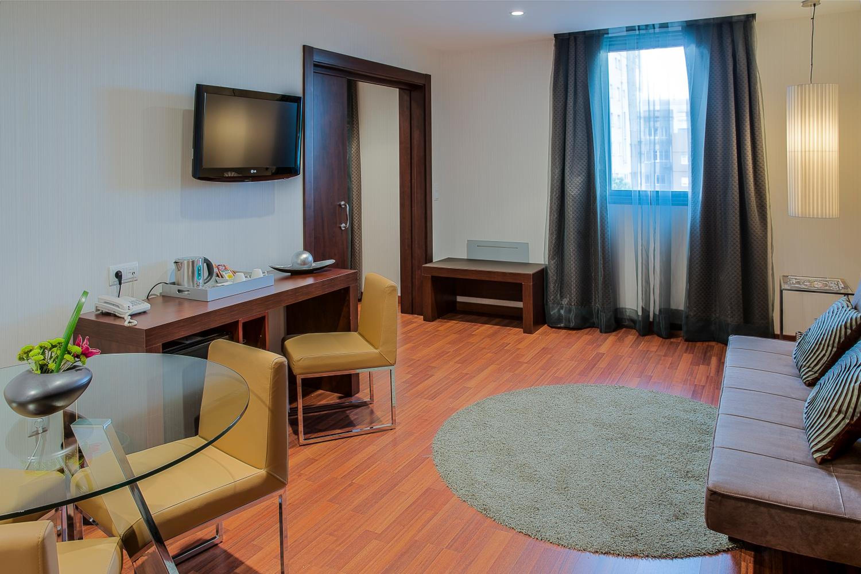 Executive Suite photo 2