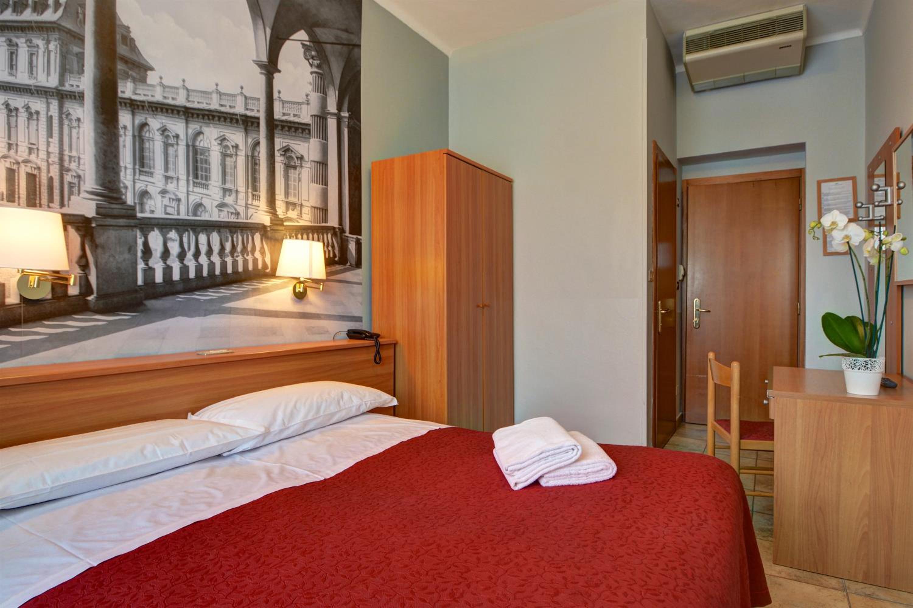 Double Room - Photo 1