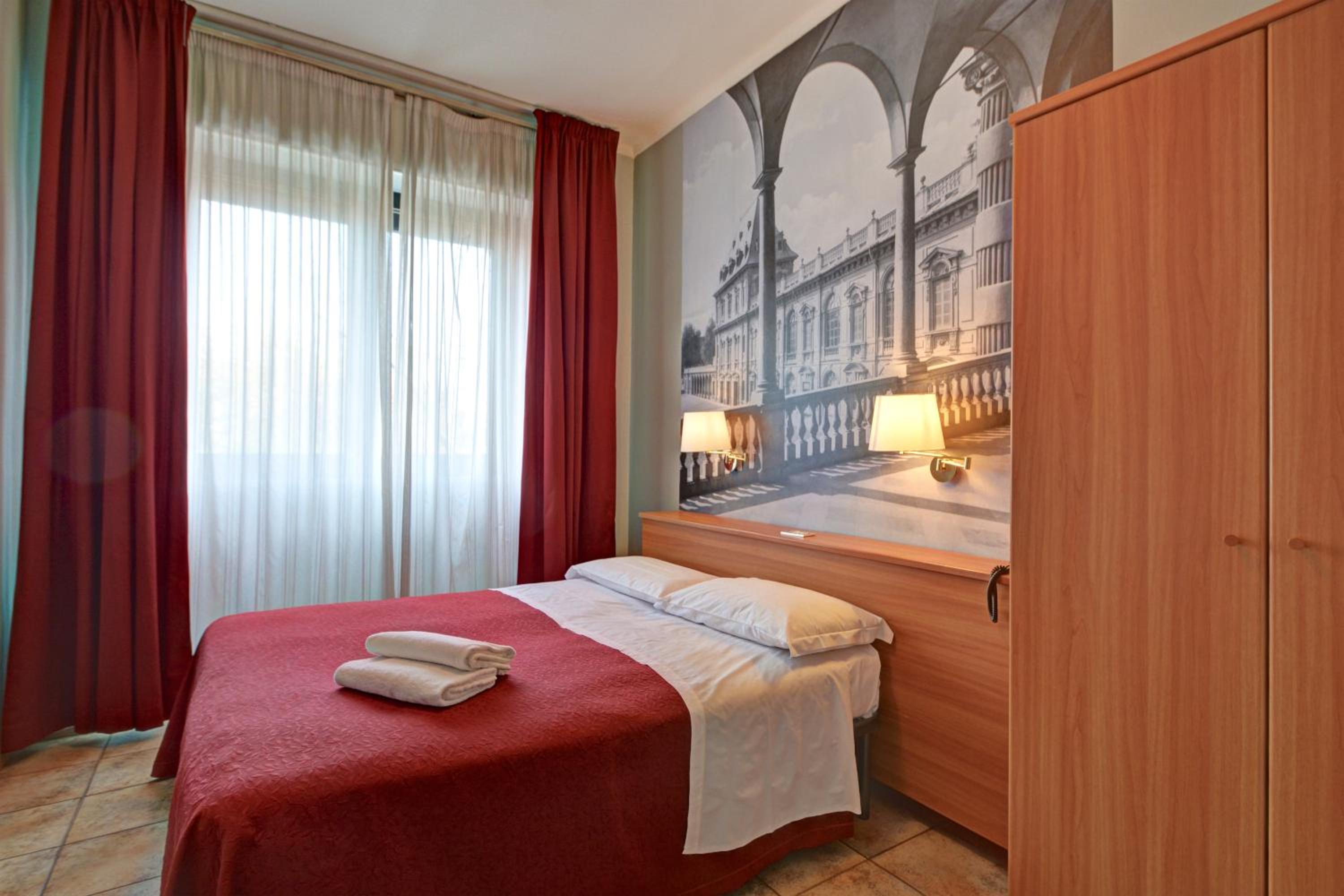 Double Room - Photo 4