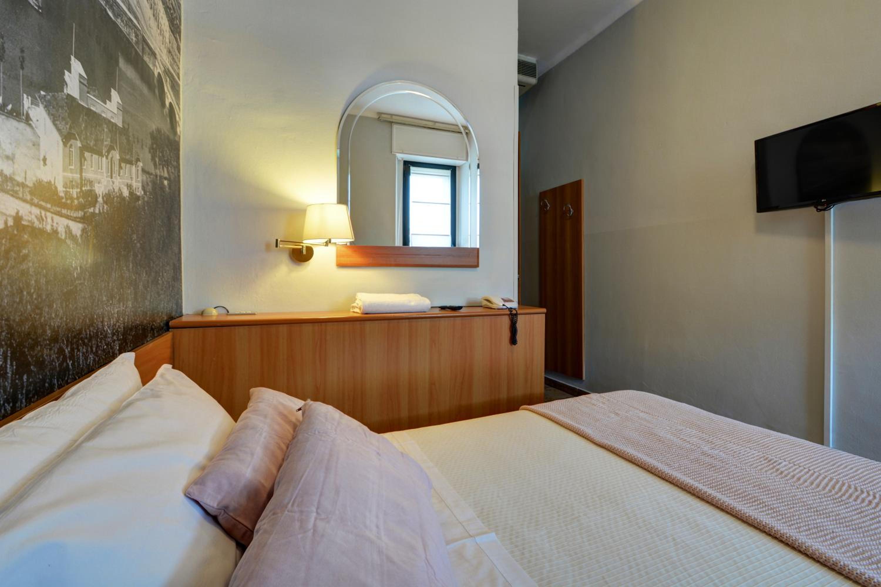 Economy Double Room - Photo 2