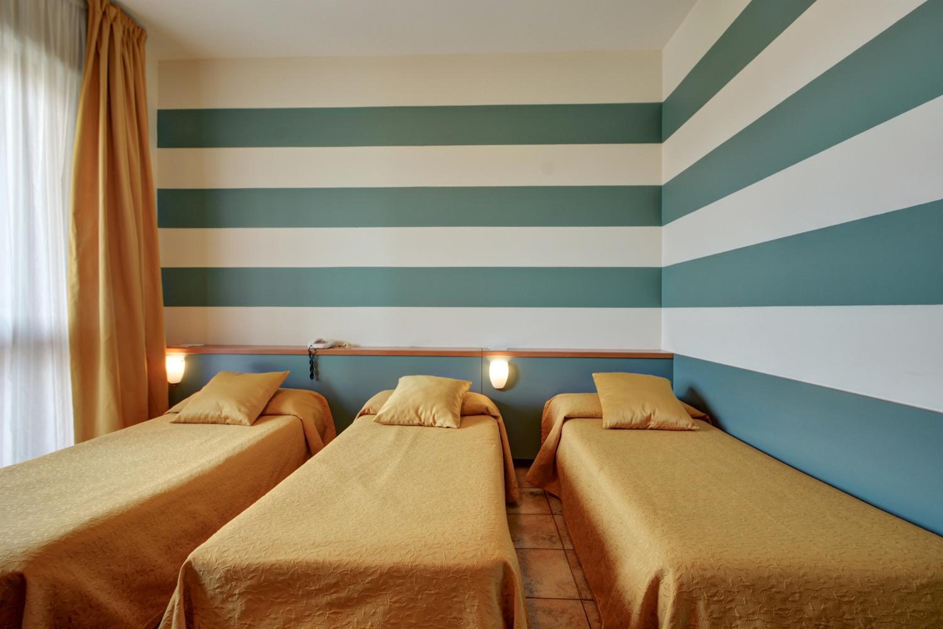 Triple Room - Photo 1