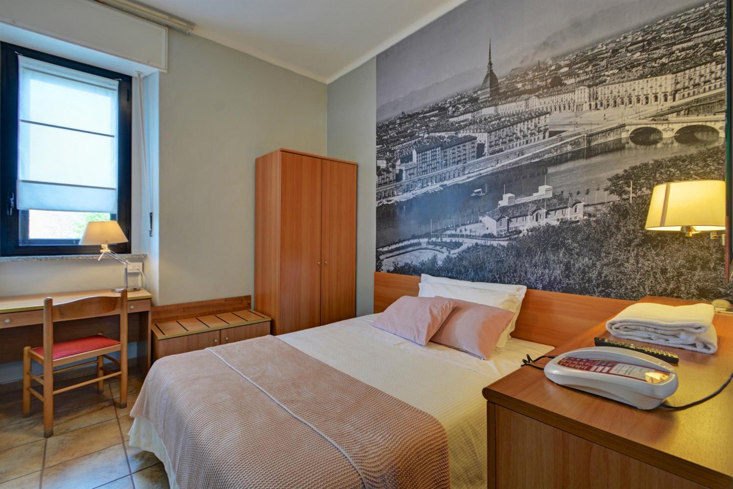 Economy Double Room - Photo 3