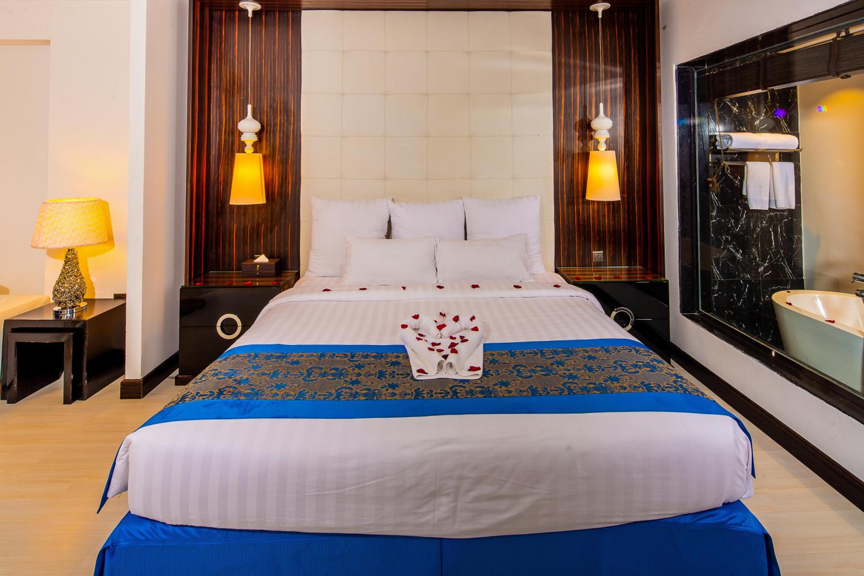 Junior Suite King Bed