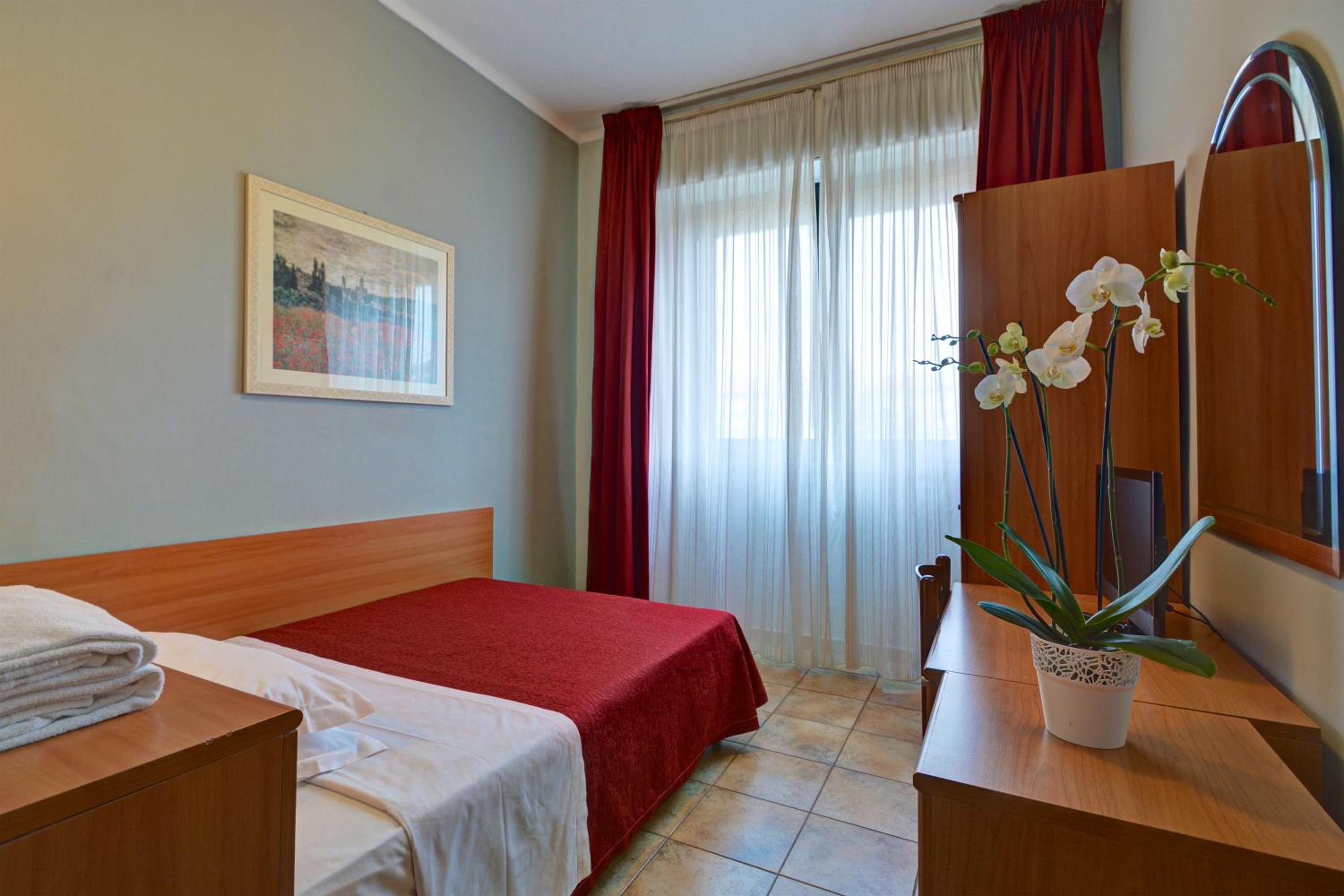 Economy Double Room - Photo 6
