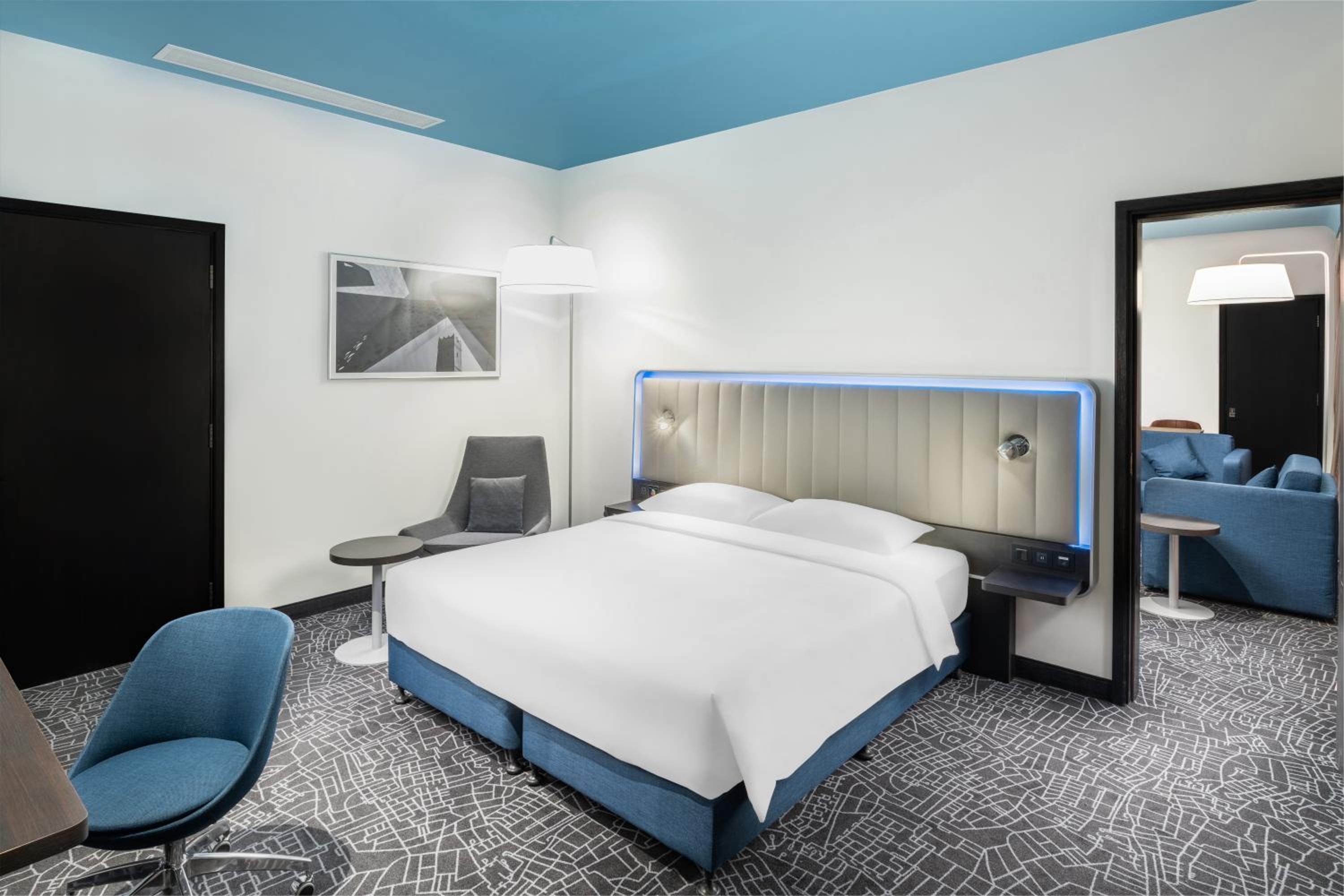 One-Bedroom Suite with Terrace - Photo 1