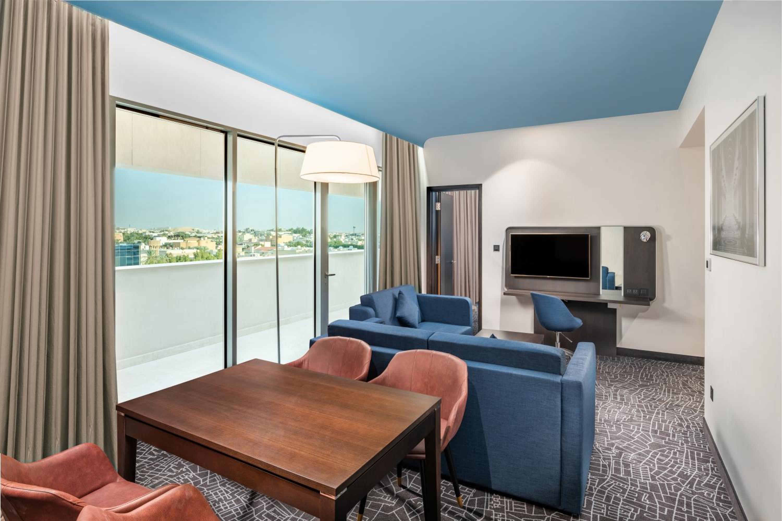 One-Bedroom Suite with Terrace - Photo 3