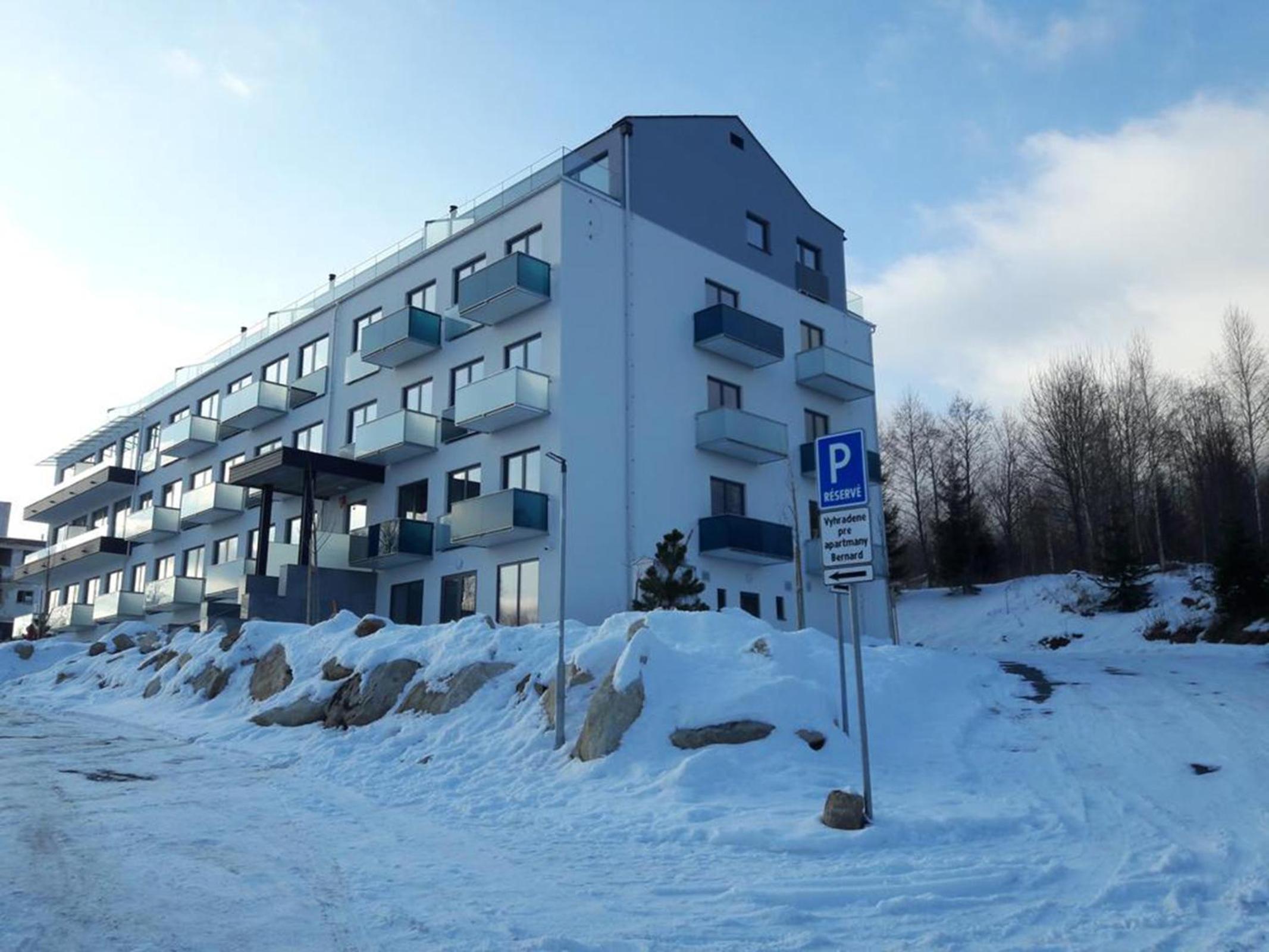Apartment with Mountain View photo 2